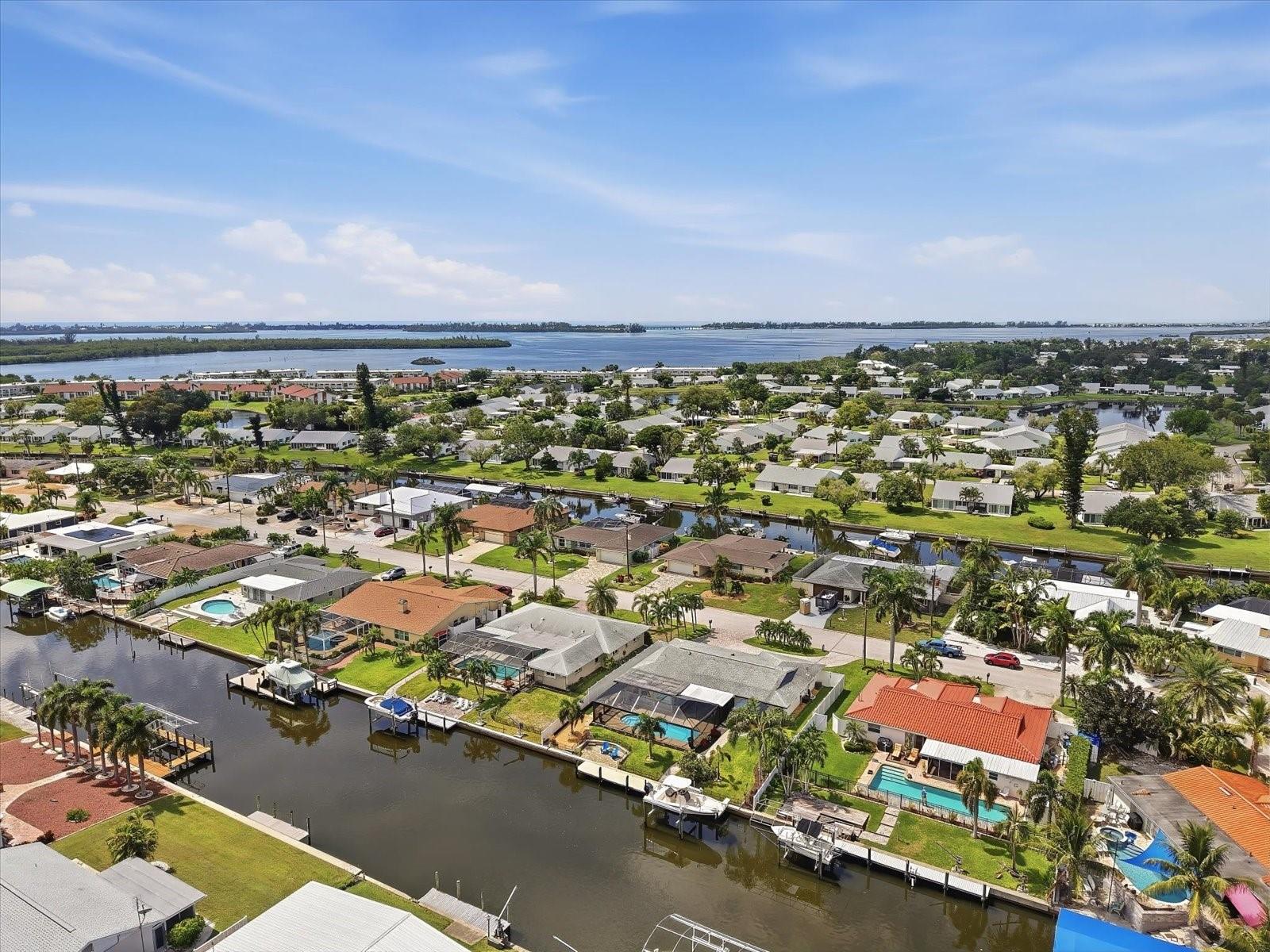 4511 BIMINI DR — photo 38