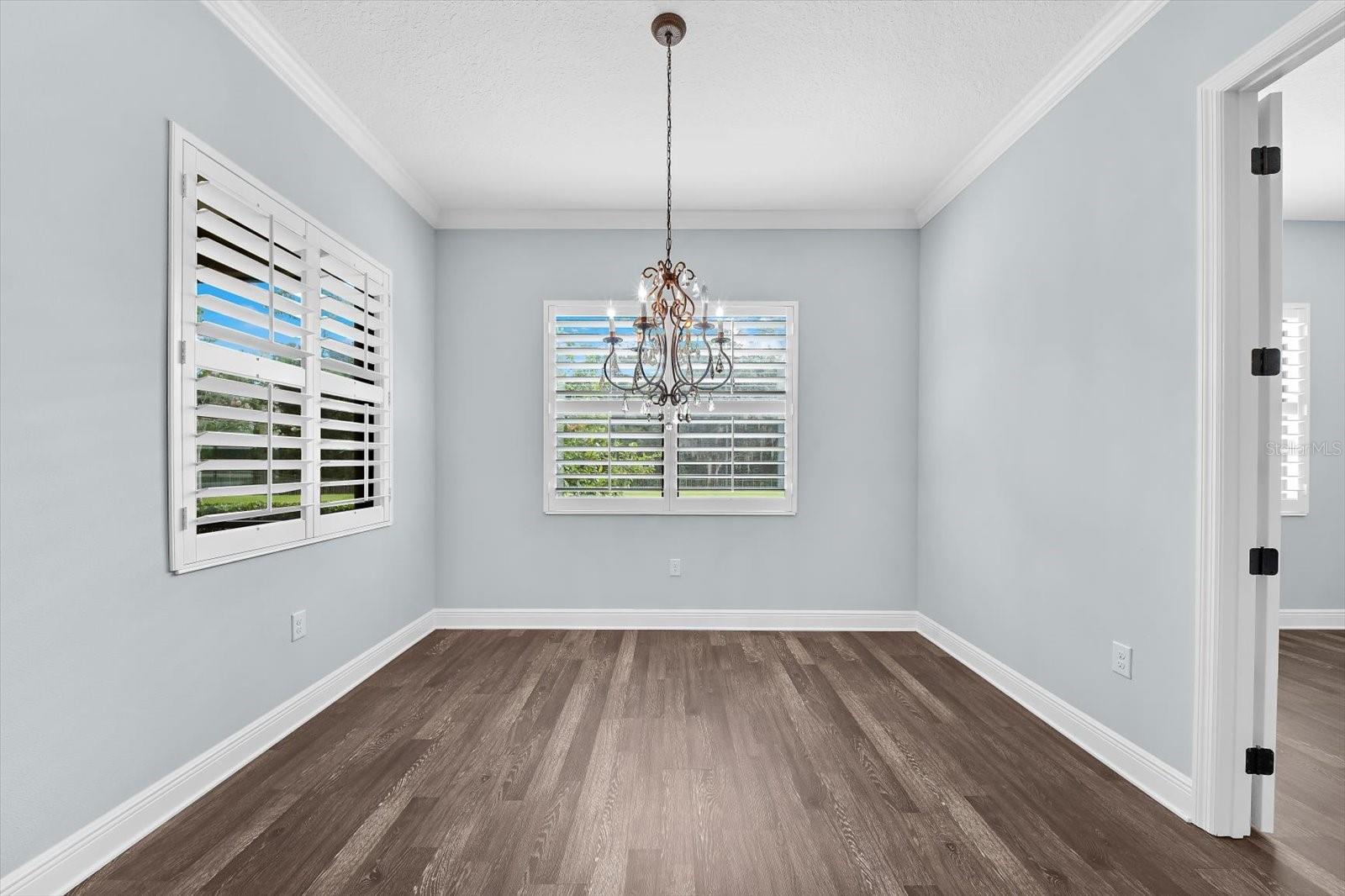 8256 LARKSPUR CIR — photo 30