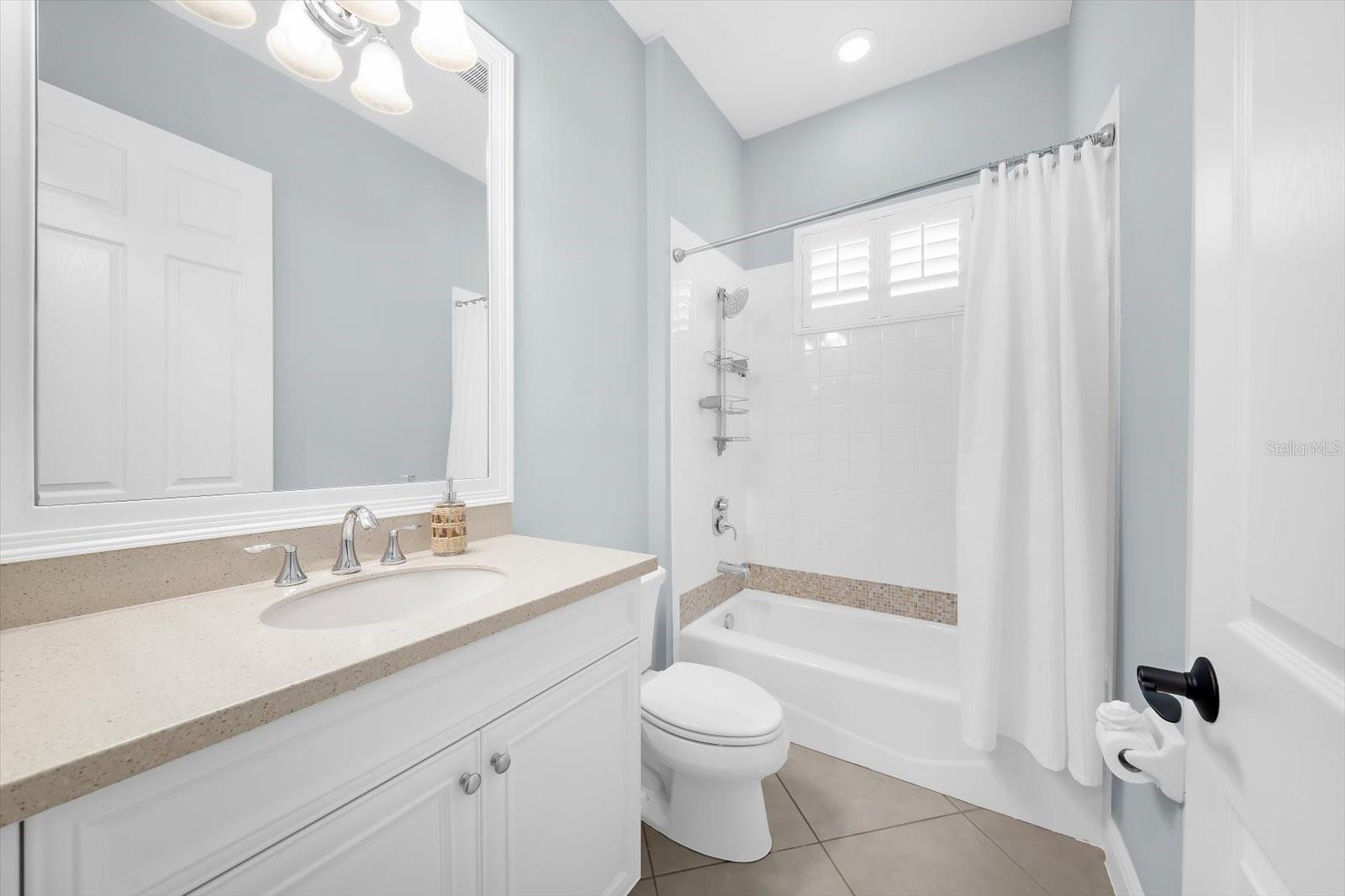 8256 LARKSPUR CIR — photo 51
