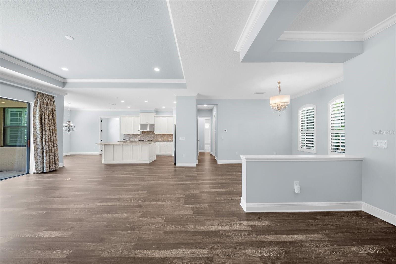 8256 LARKSPUR CIR — photo 15
