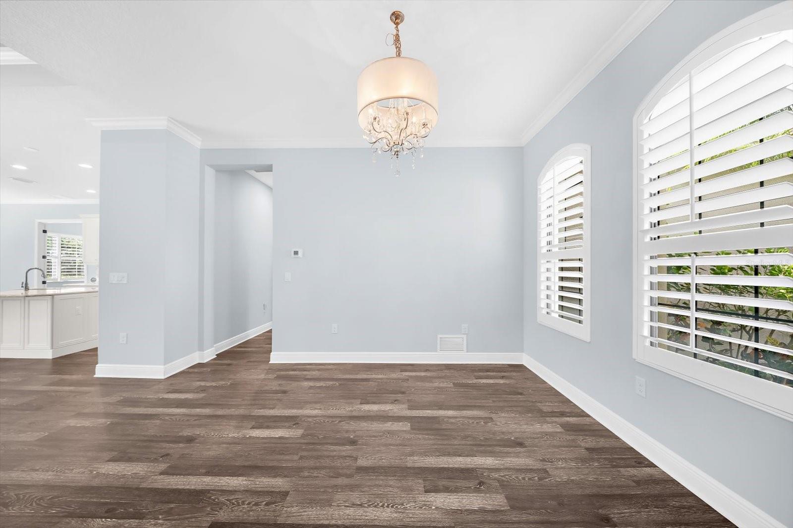 8256 LARKSPUR CIR — photo 12