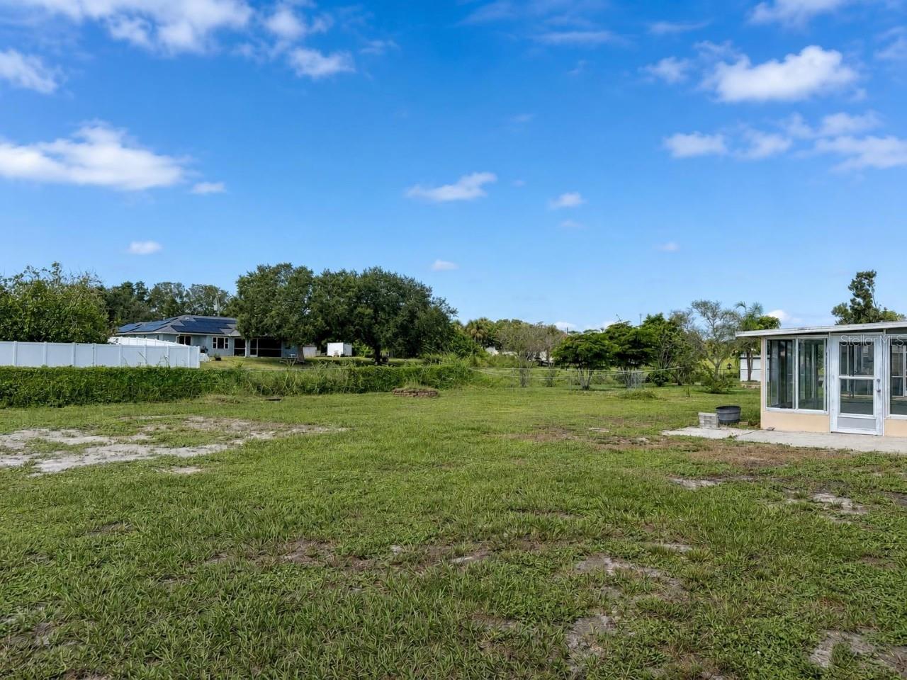 2755 GREENDALE RD — photo 4