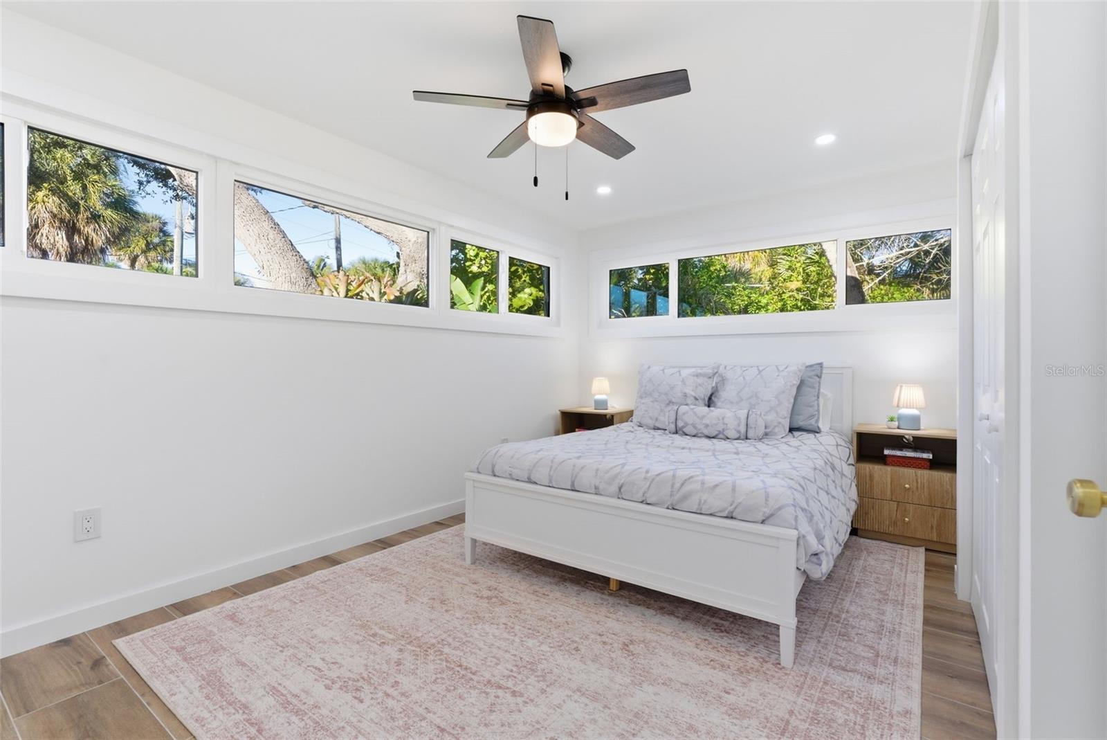4879 COMMONWEALTH DR — photo 24