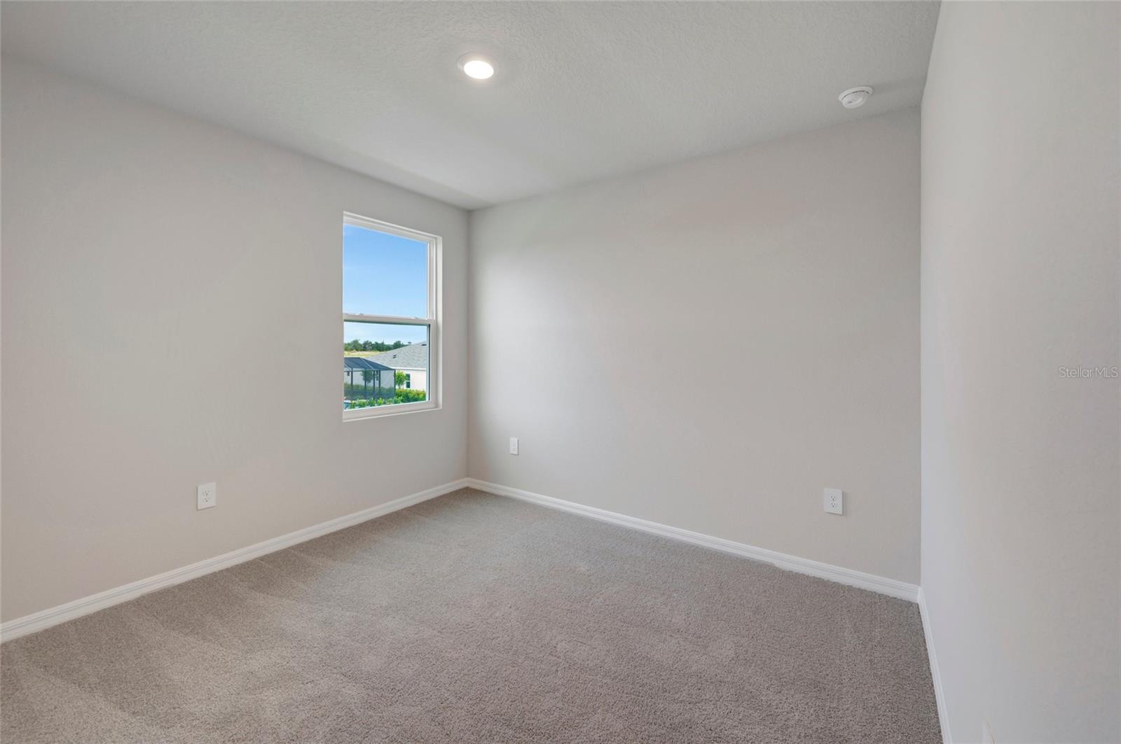439 SPRING HARVEST DR — photo 25