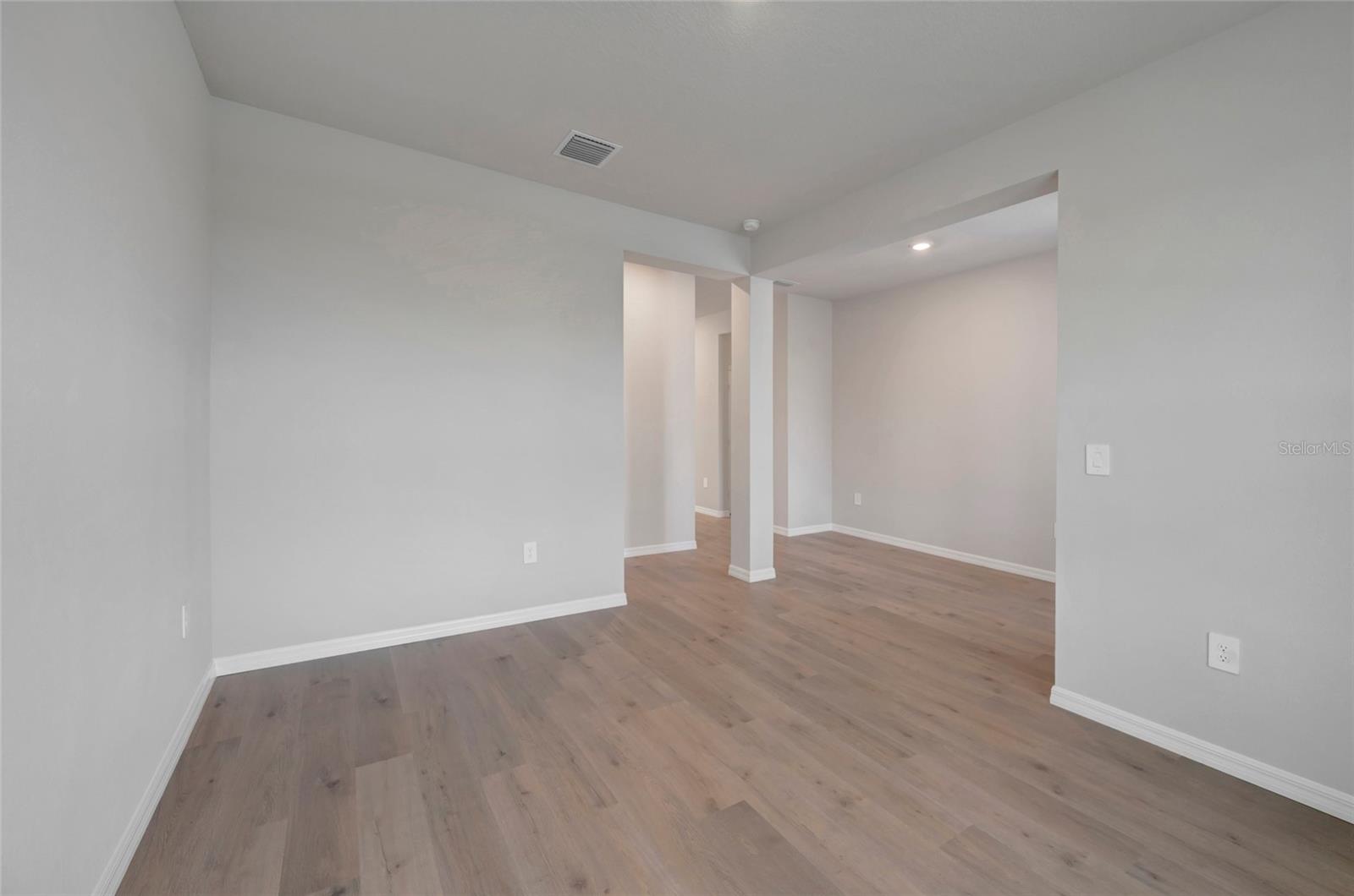 439 SPRING HARVEST DR — photo 13