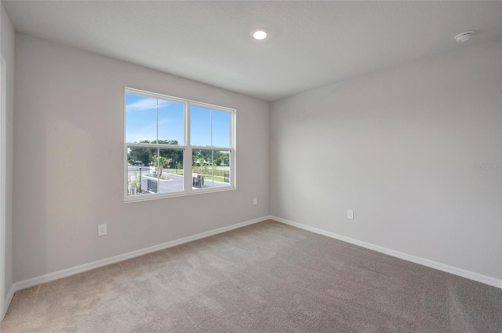 439 SPRING HARVEST DR — photo 21
