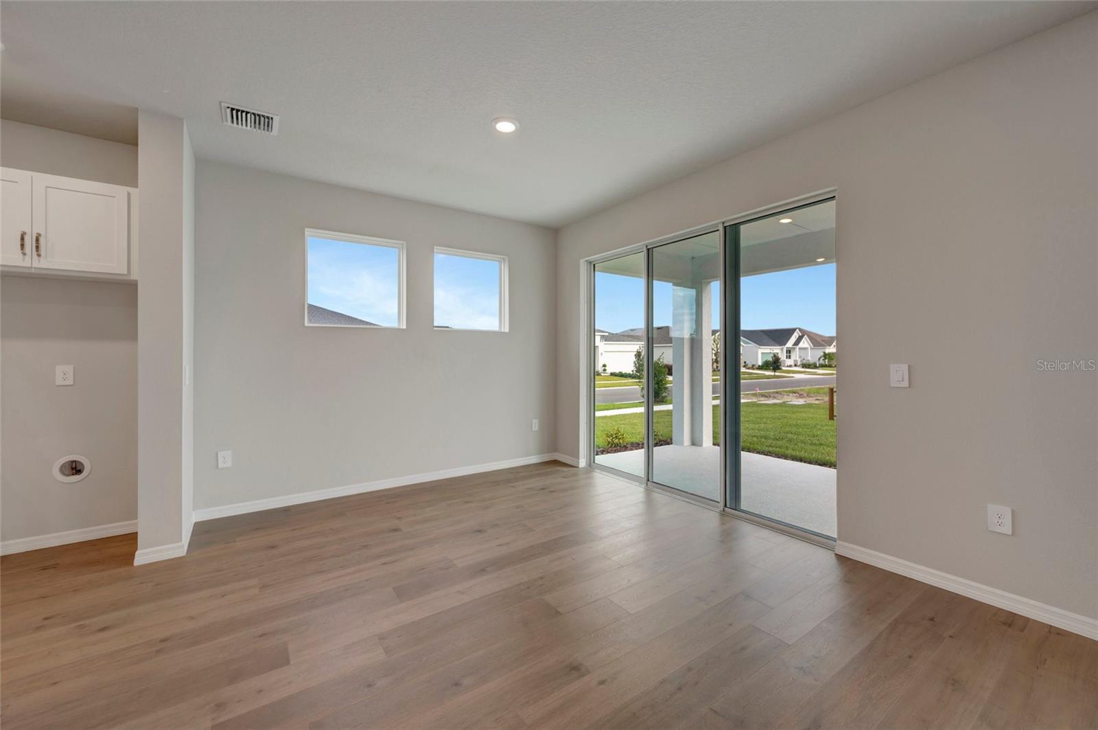 439 SPRING HARVEST DR — photo 11