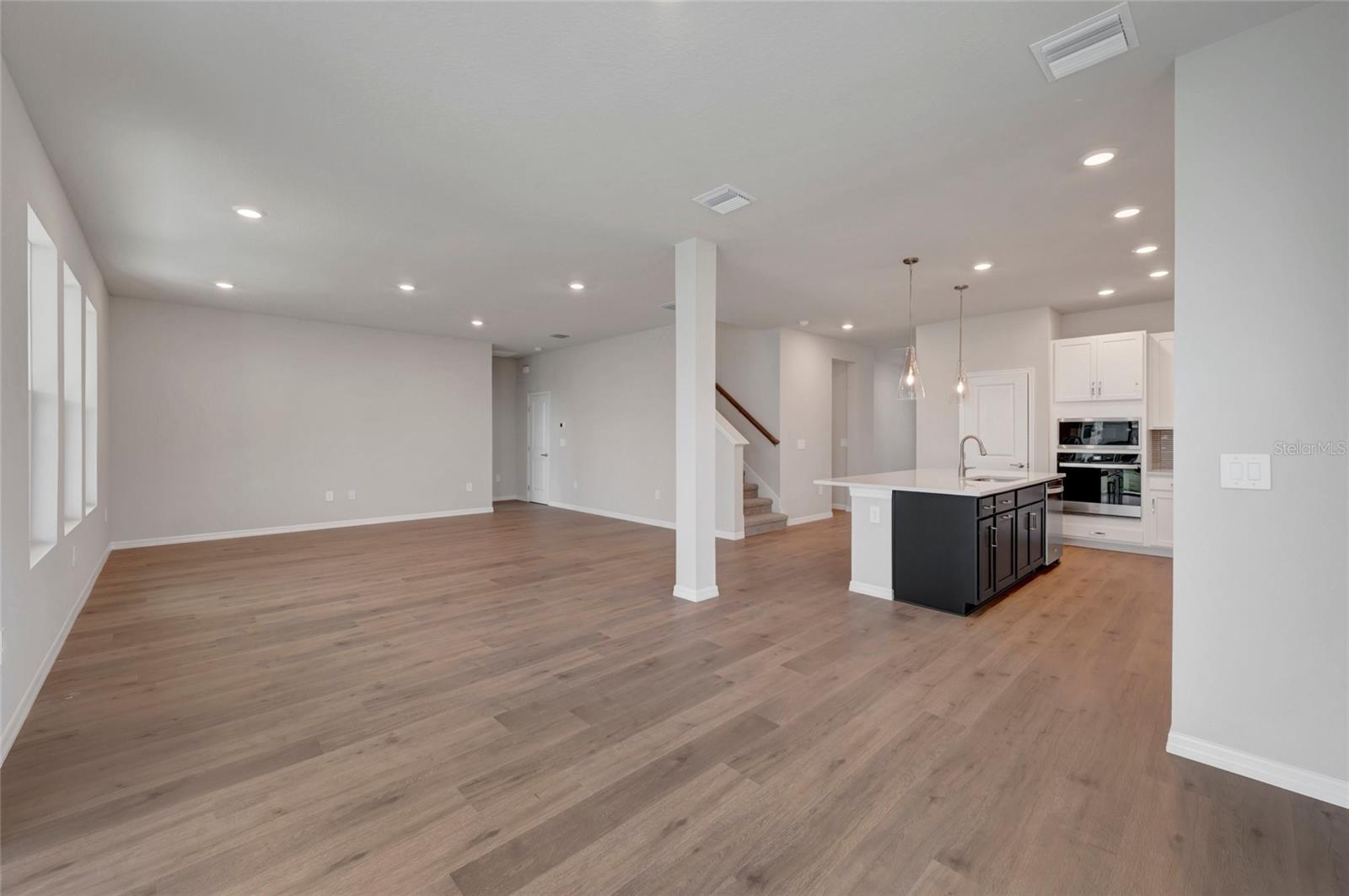 439 SPRING HARVEST DR — photo 10
