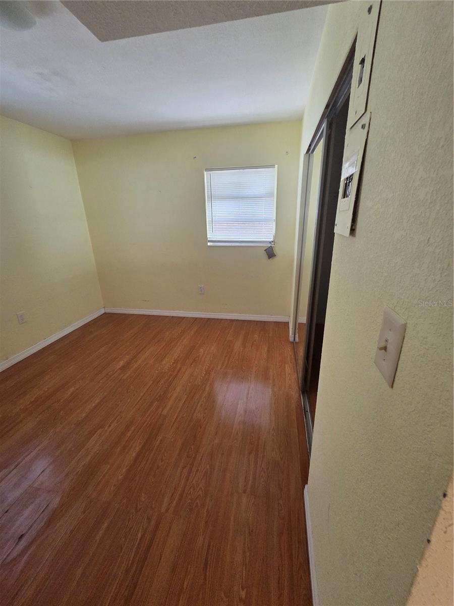 350 N LEVIS AVE — photo 26
