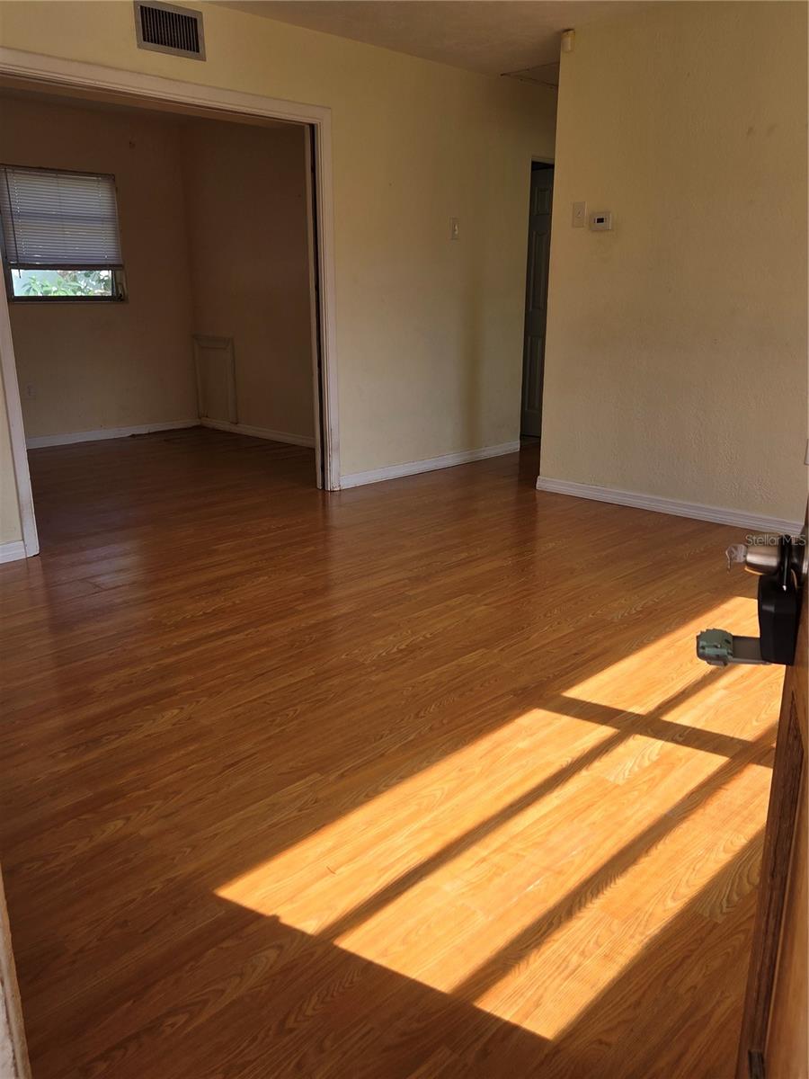 350 N LEVIS AVE — photo 6