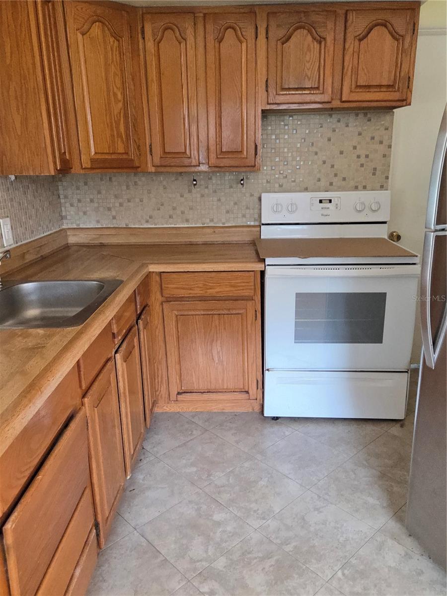 350 N LEVIS AVE — photo 11