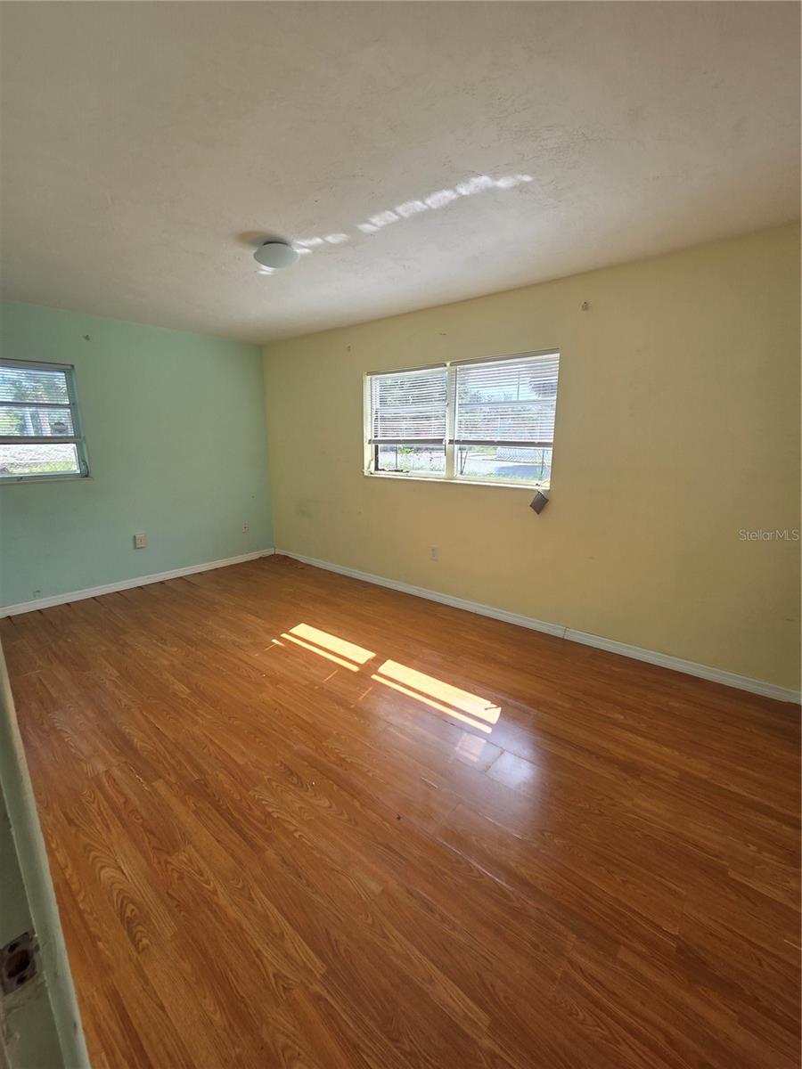 350 N LEVIS AVE — photo 24