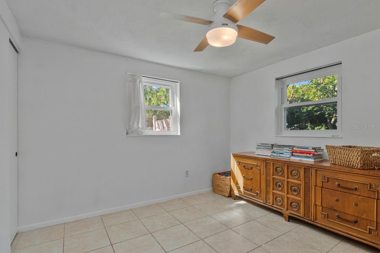 11005 HARDING DR — photo 34