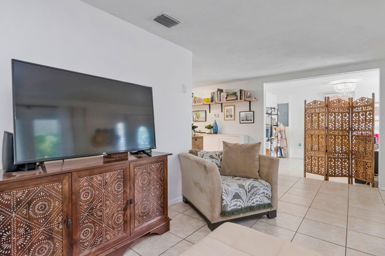 11005 HARDING DR — photo 9