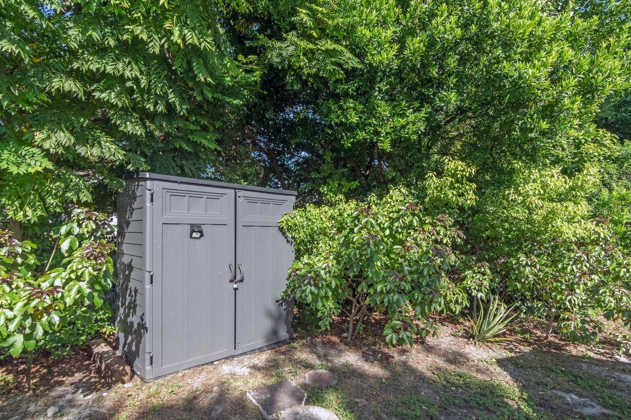 11005 HARDING DR — photo 41