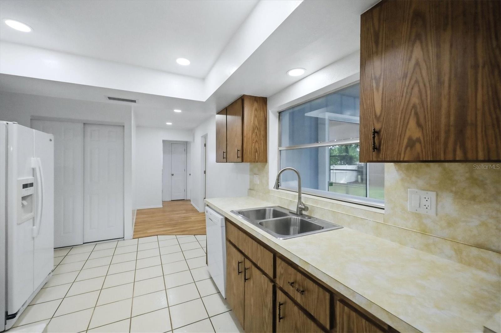 125 MIMOSA DR — photo 9