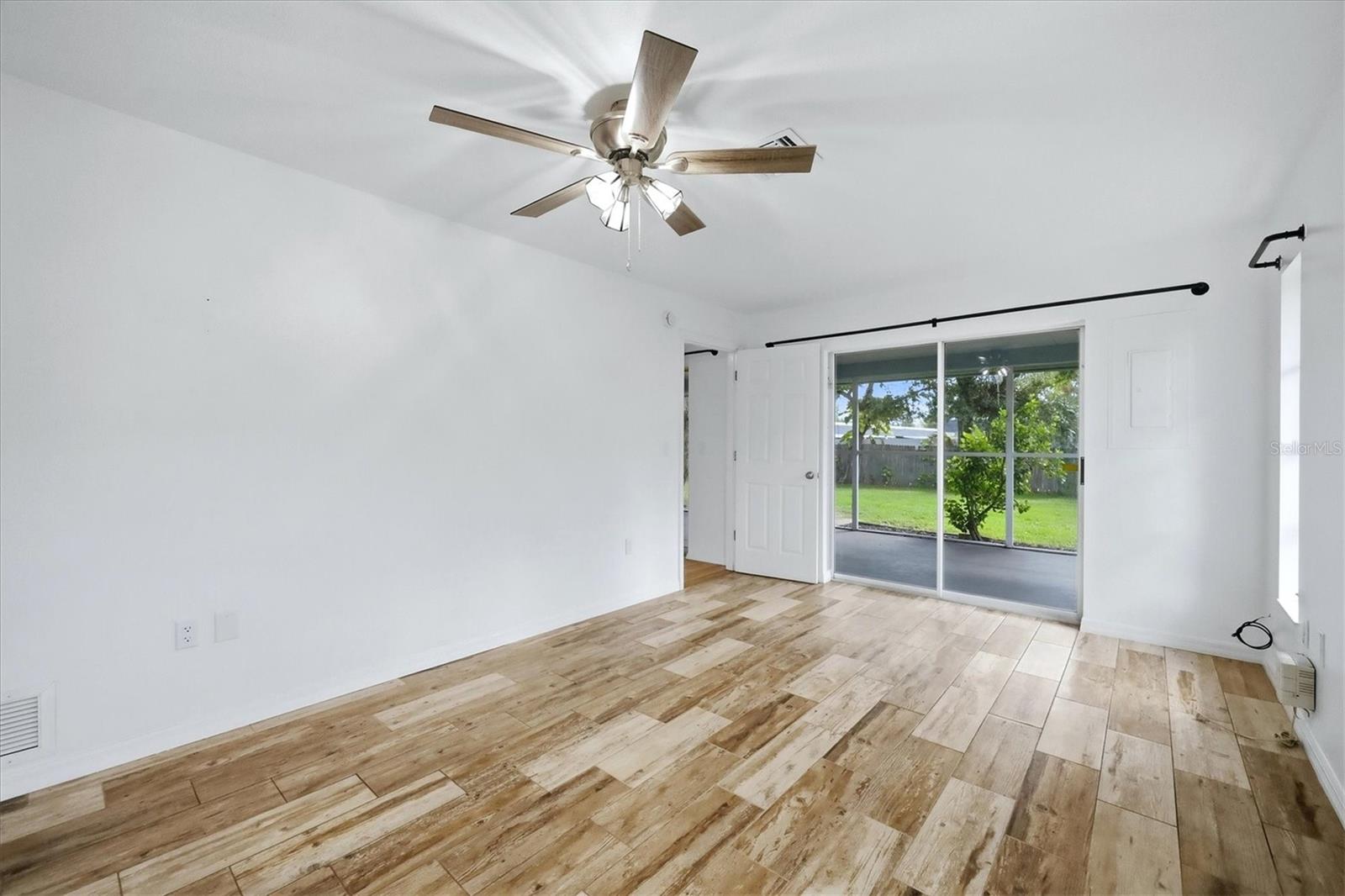 125 MIMOSA DR — photo 11