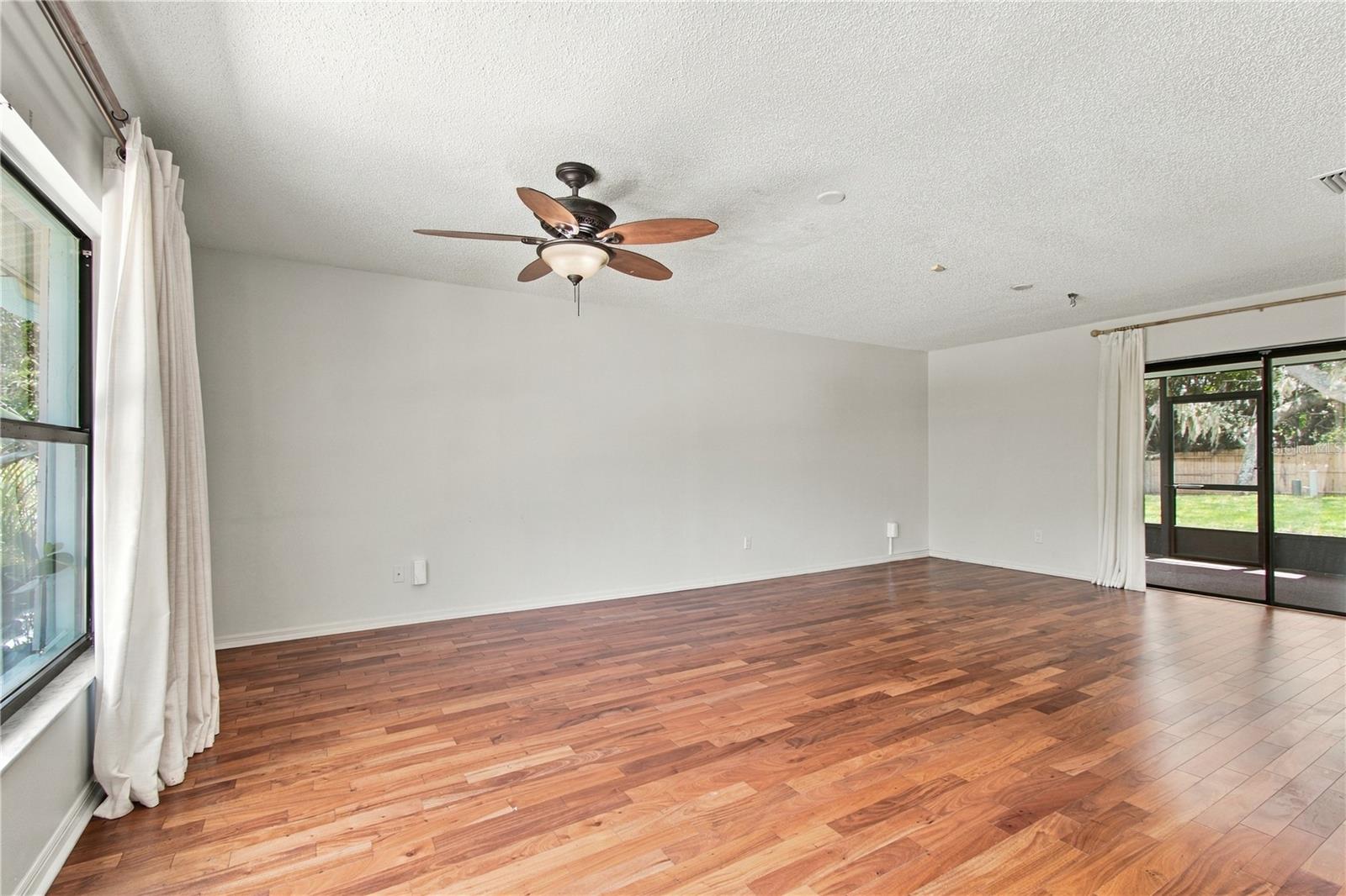 1507 POINSETTIA AVE — photo 7