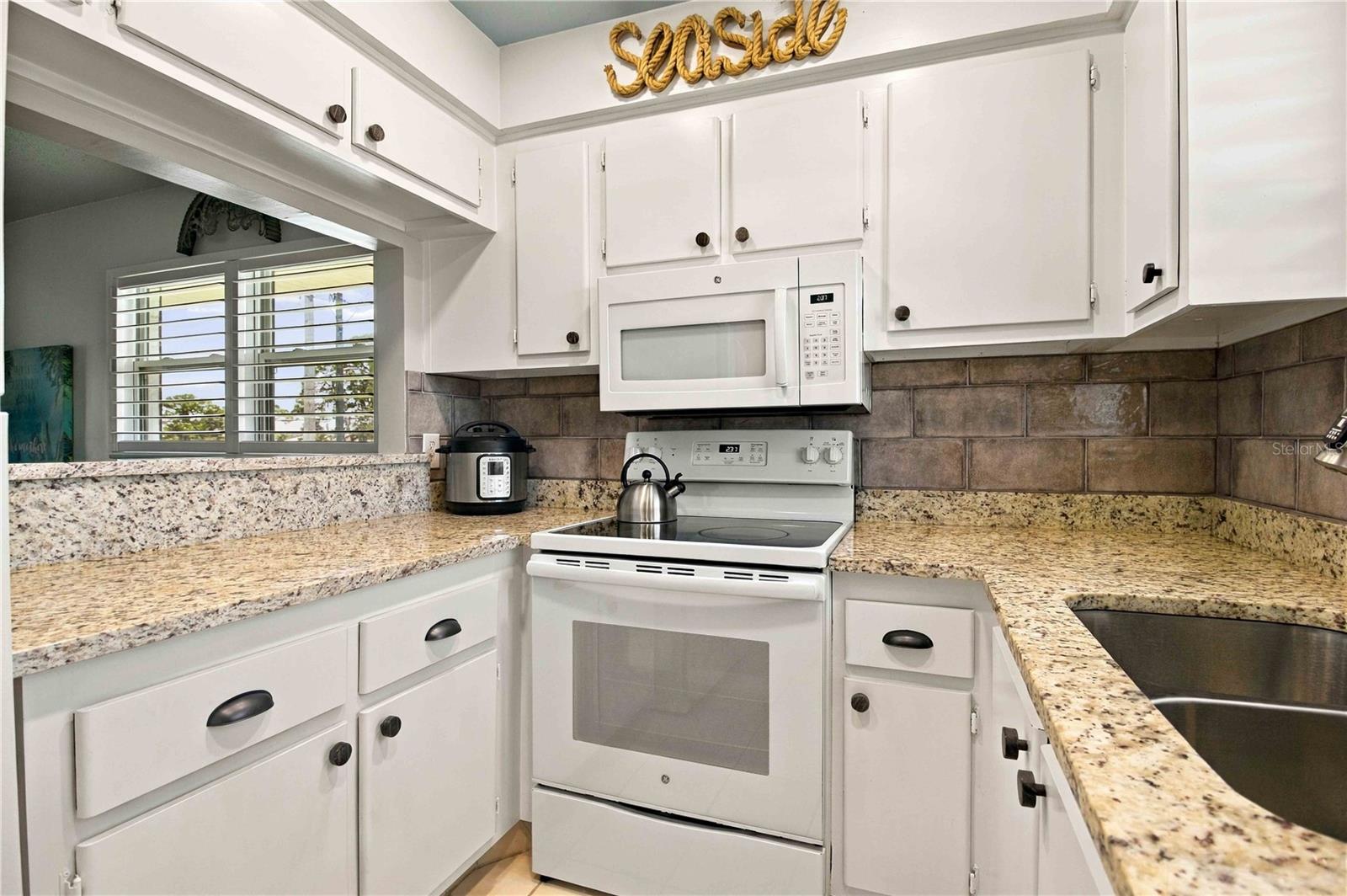 304 47TH AVENUE DR W #313 — photo 8