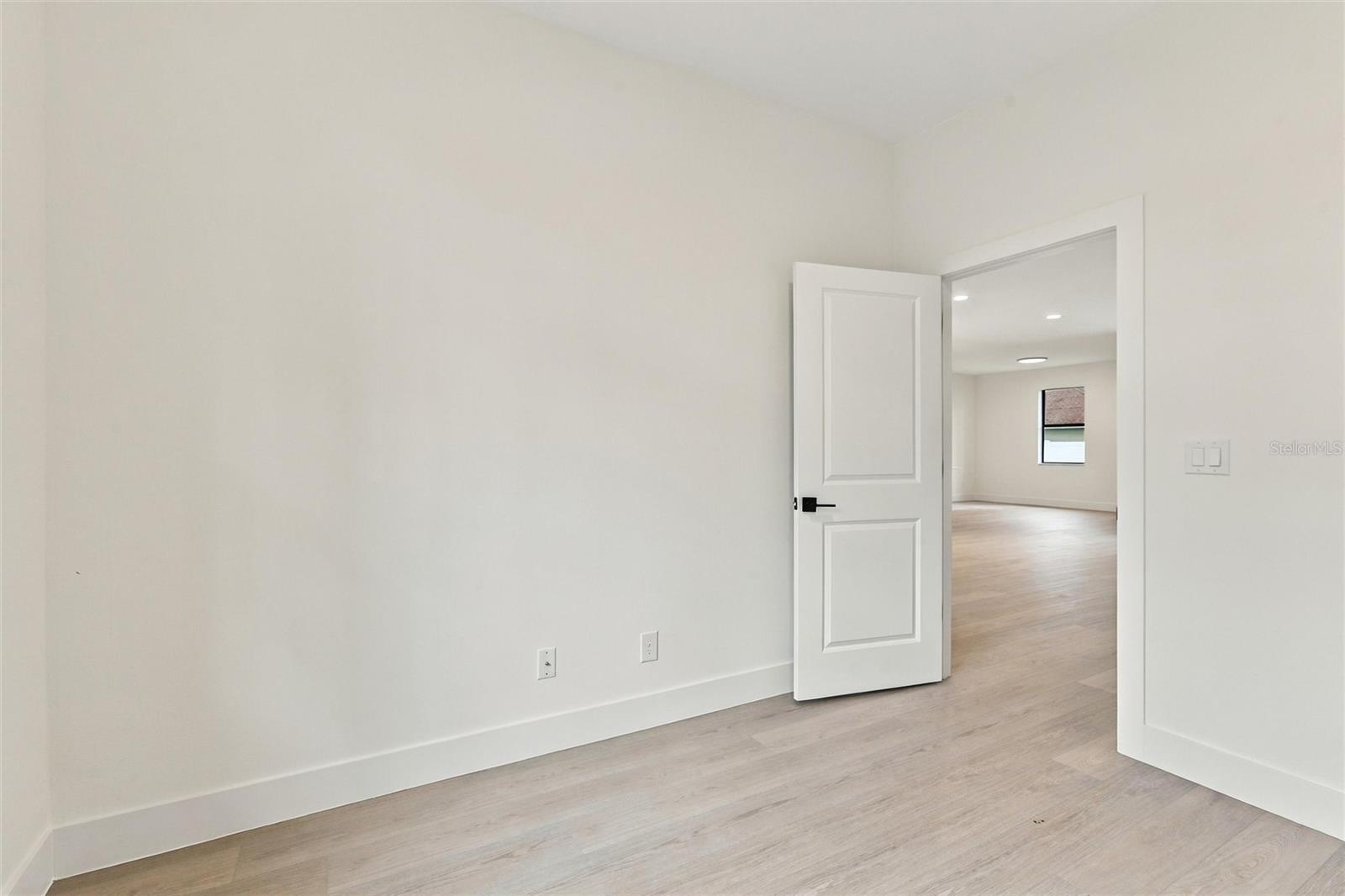 2235 NABBLE LN — photo 31