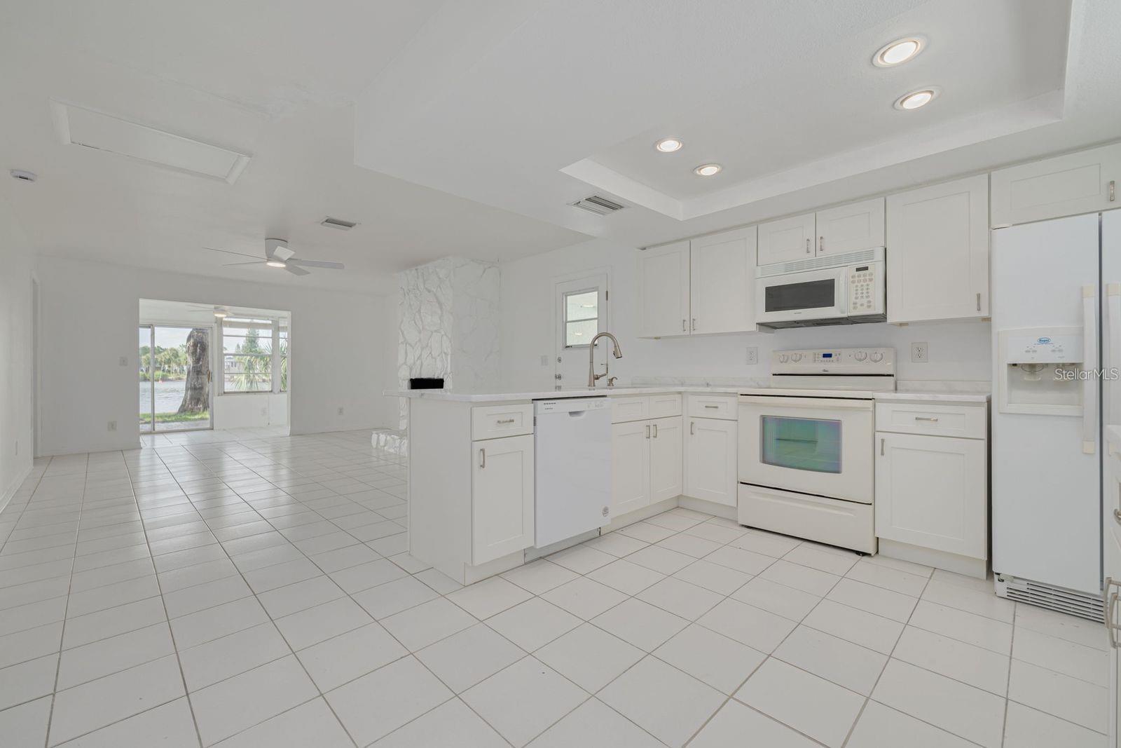 14519 BIRCH ST — photo 8