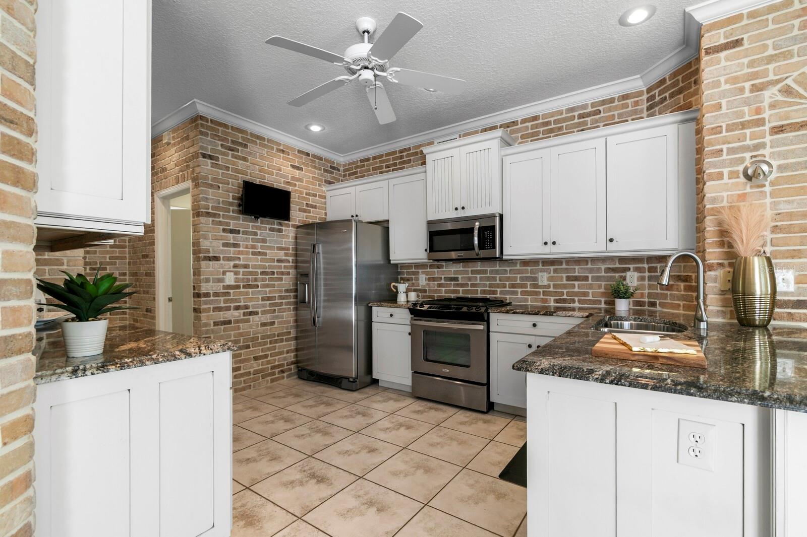 12304 WYCLIFF PL — photo 18
