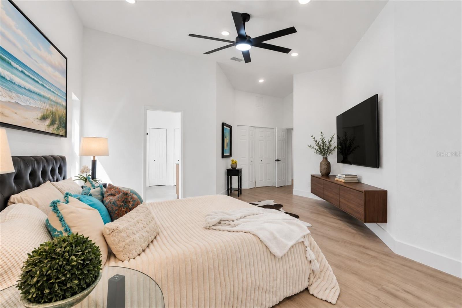 630 PINTA DR — photo 26