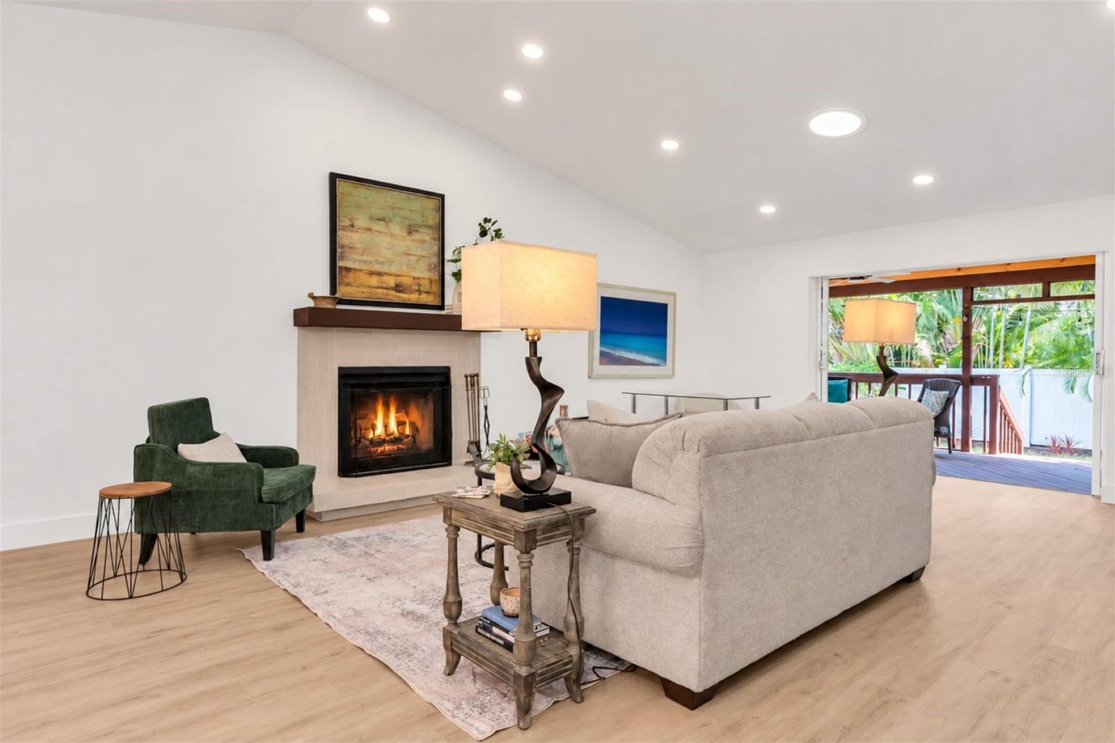 630 PINTA DR — photo 6