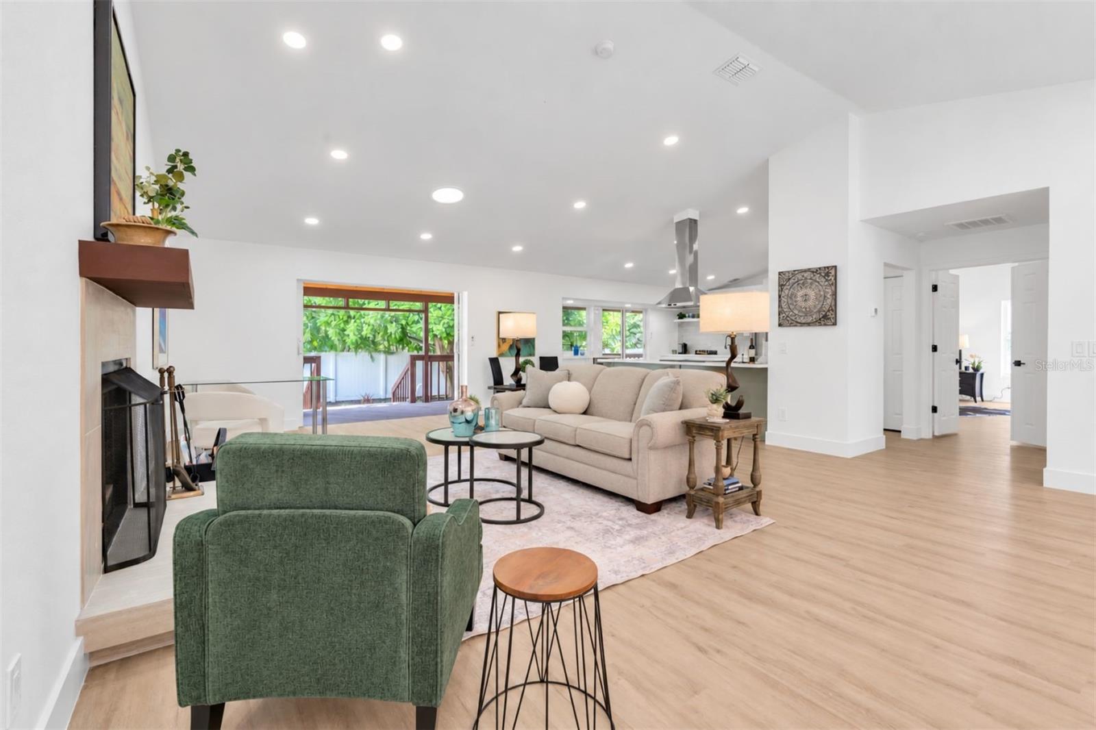 630 PINTA DR — photo 7