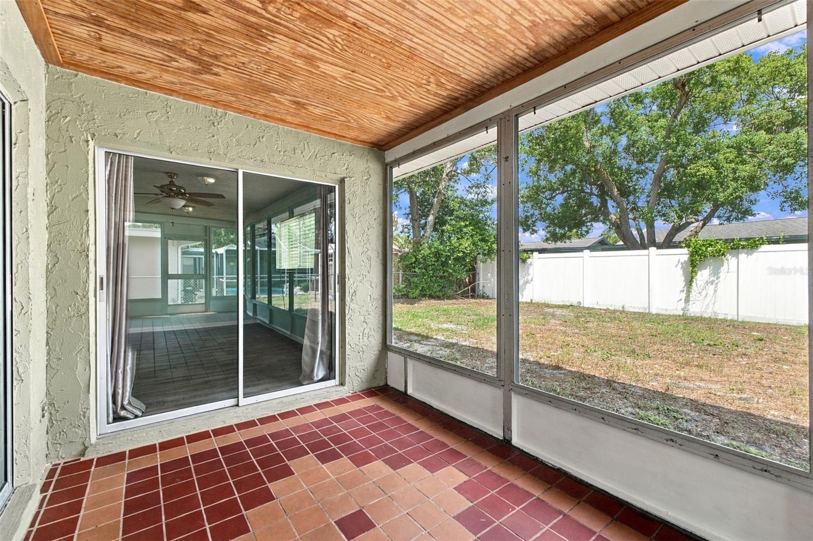 8025 JUAREZ DR — photo 36