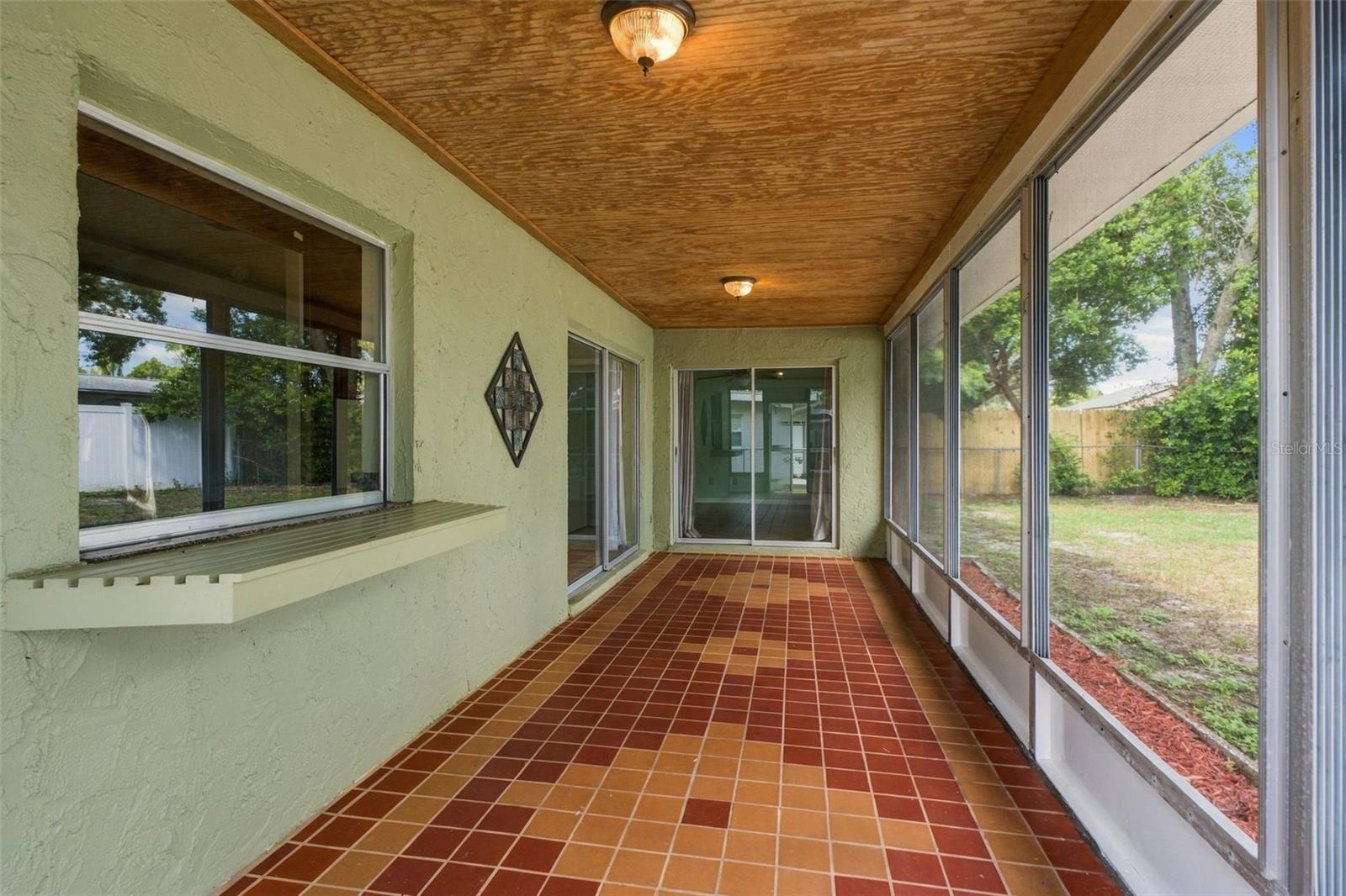 8025 JUAREZ DR — photo 40