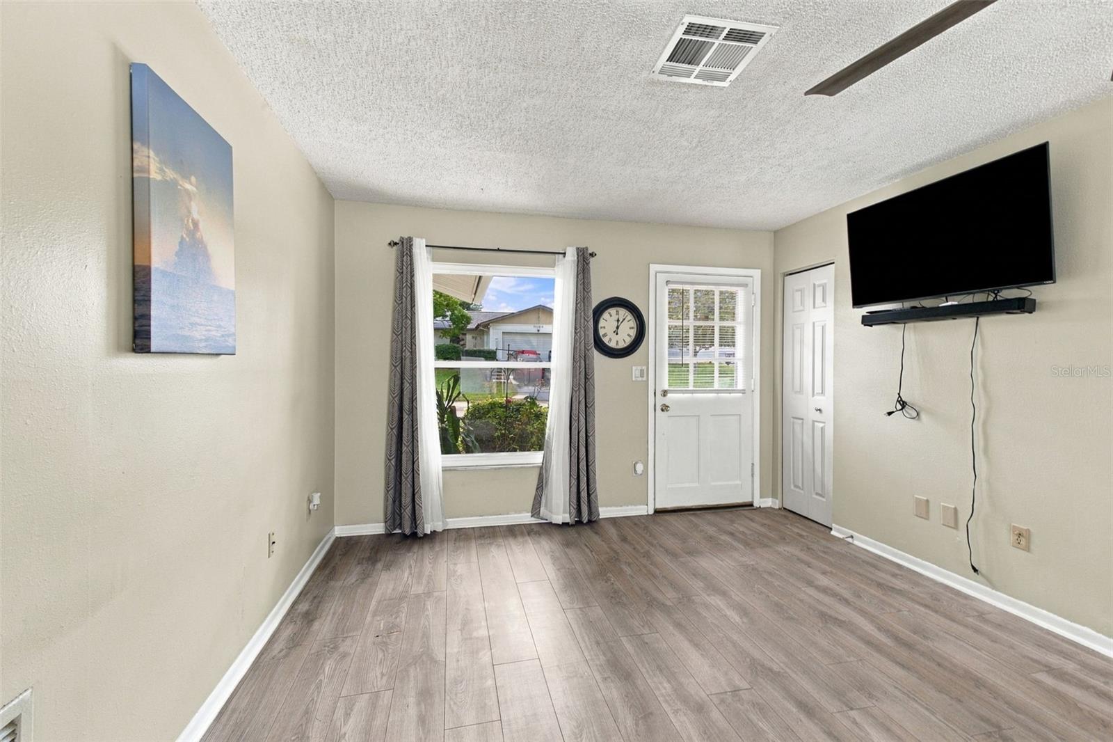 8025 JUAREZ DR — photo 6