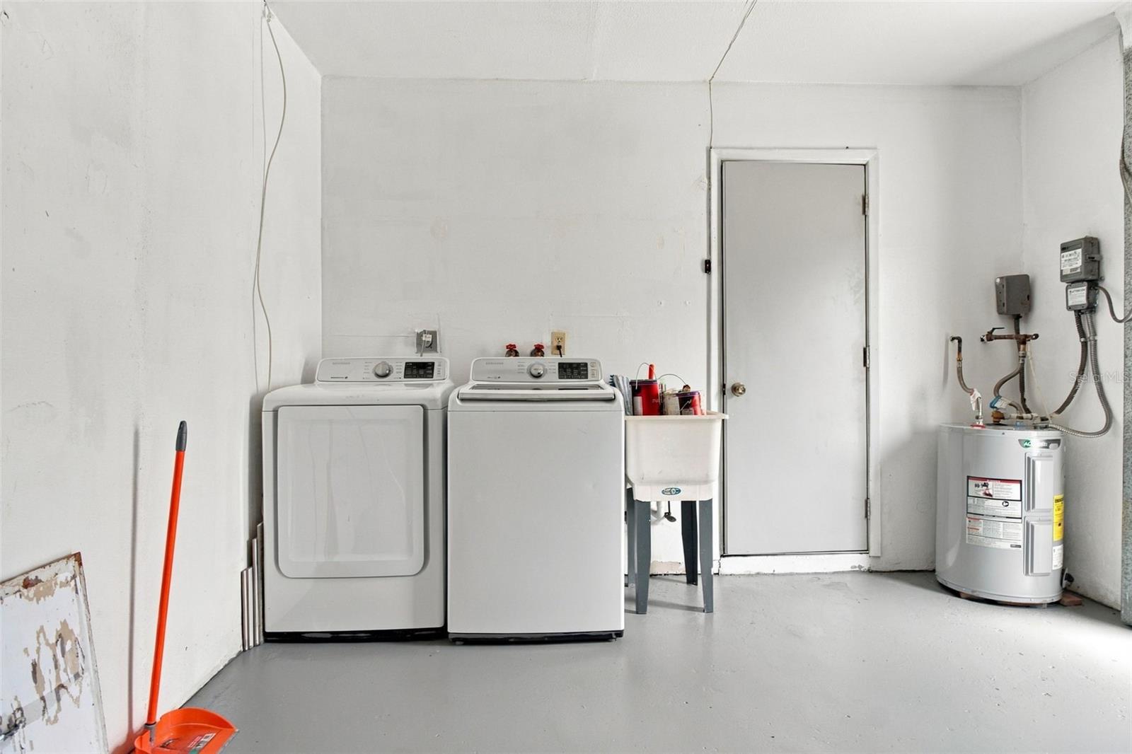 8025 JUAREZ DR — photo 33