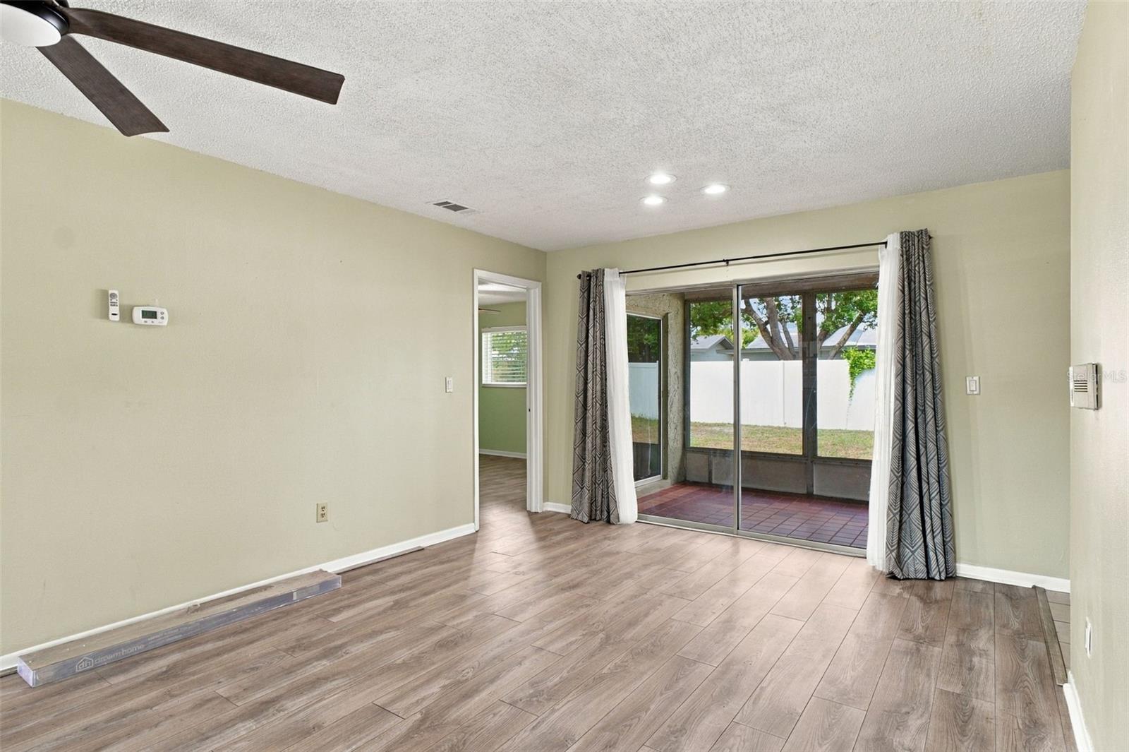 8025 JUAREZ DR — photo 5