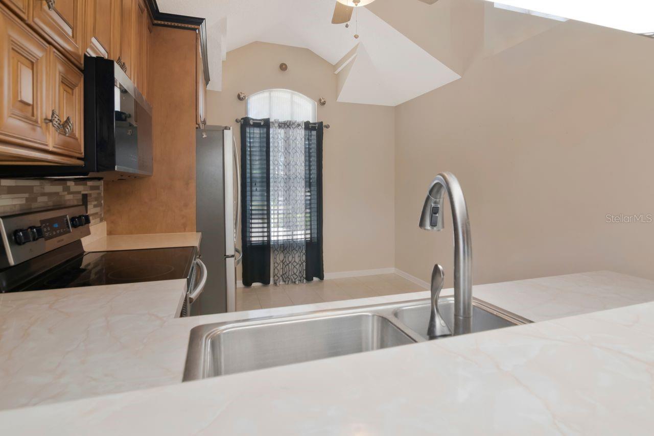 4842 WELLBROOK DR — photo 32