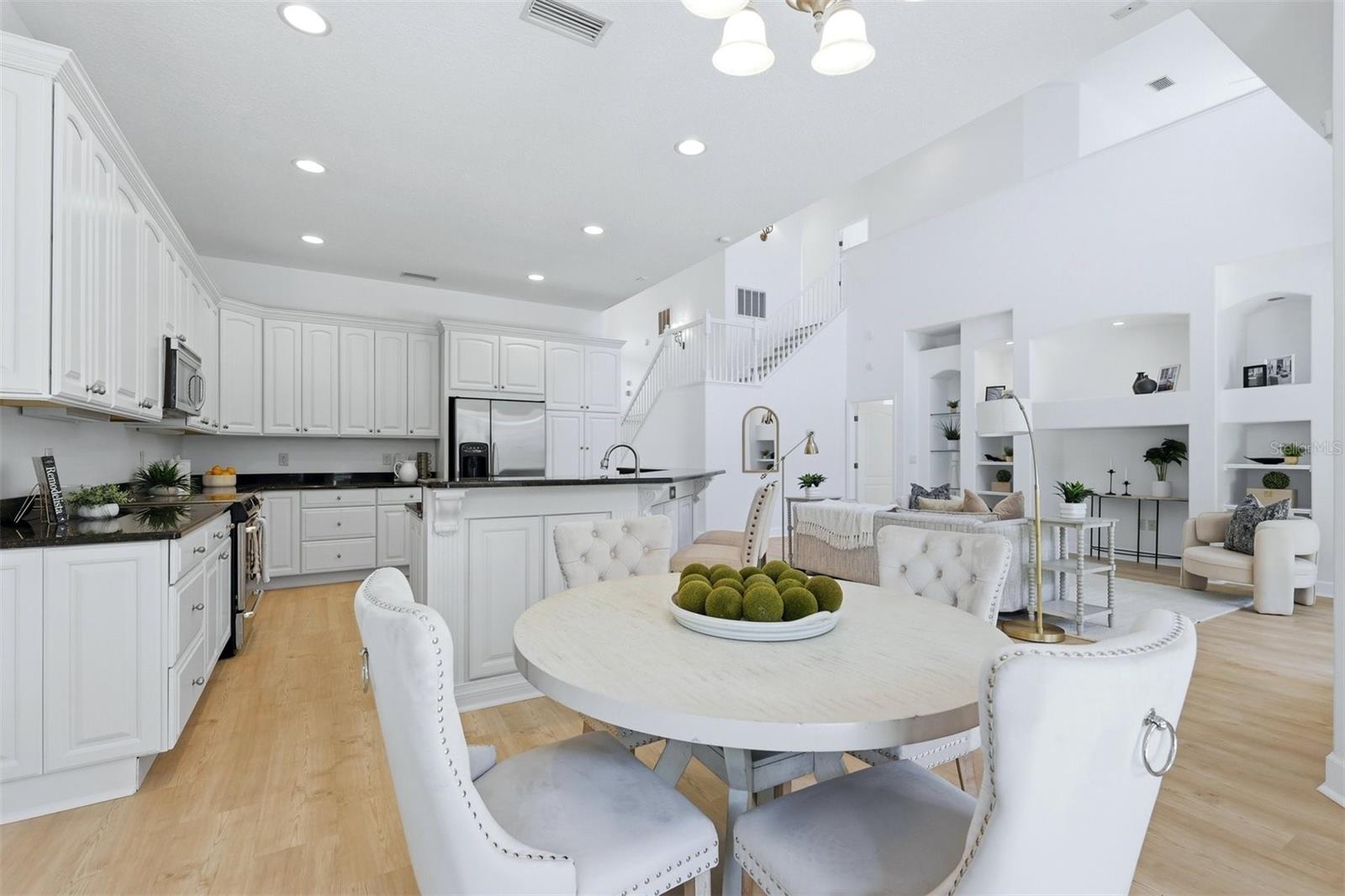2242 CYPRESS HOLLOW CT — photo 8