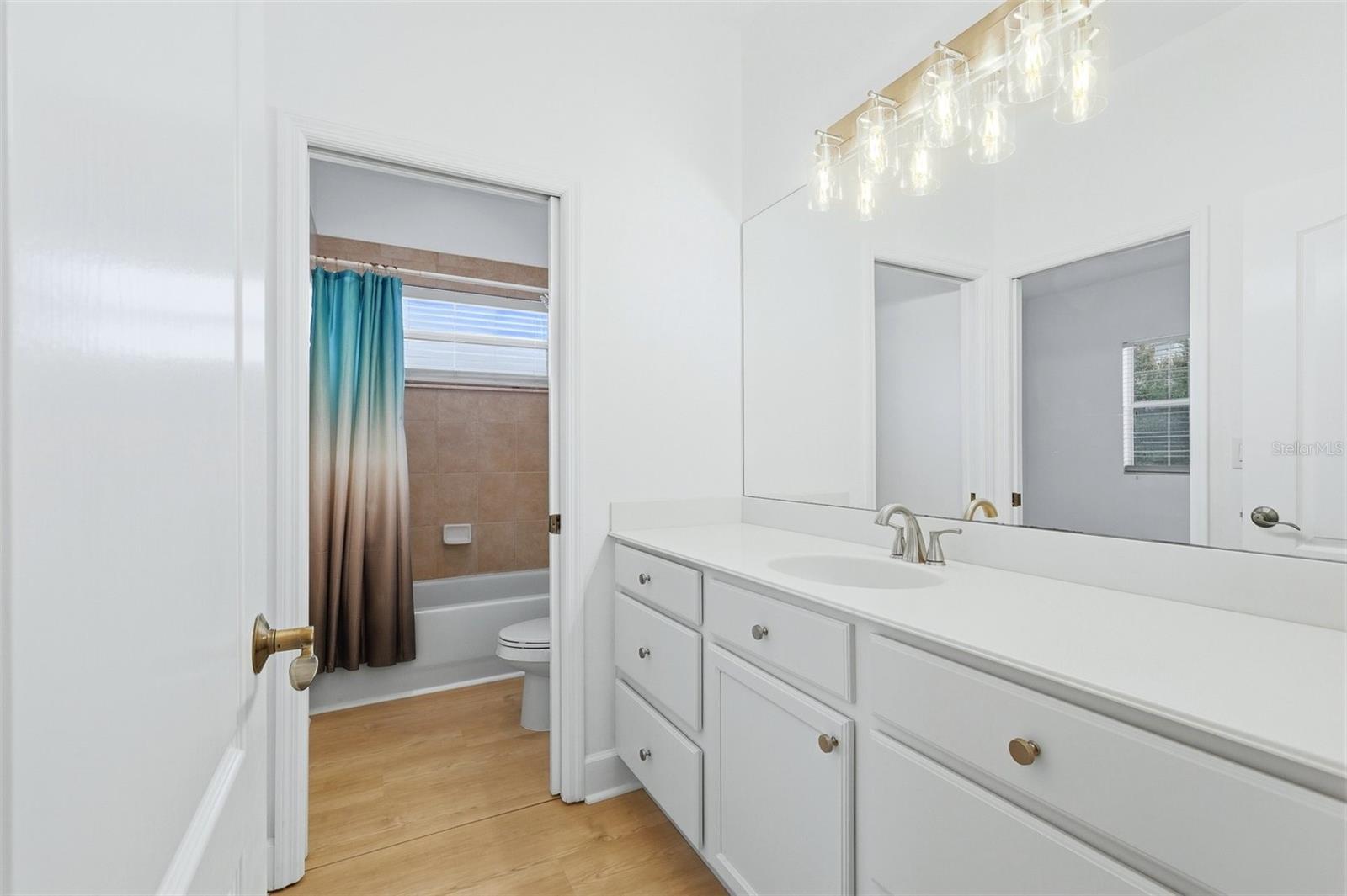 2242 CYPRESS HOLLOW CT — photo 32