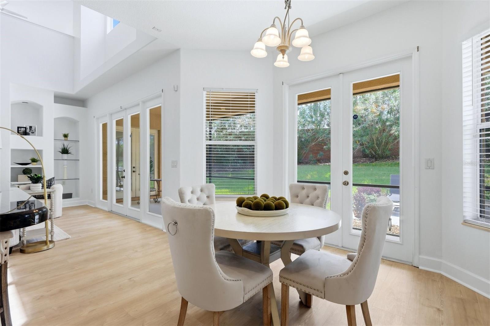 2242 CYPRESS HOLLOW CT — photo 13