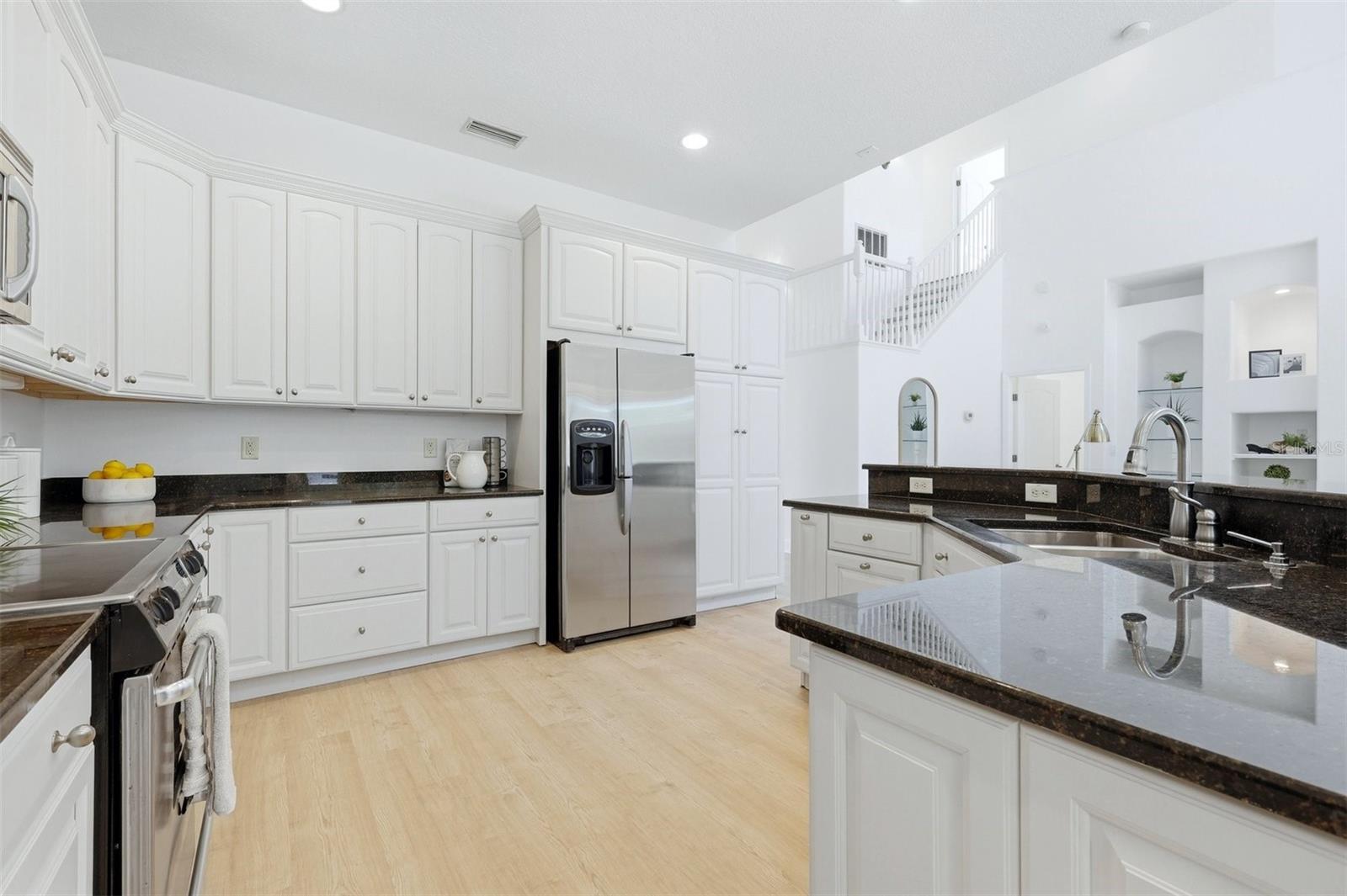 2242 CYPRESS HOLLOW CT — photo 12