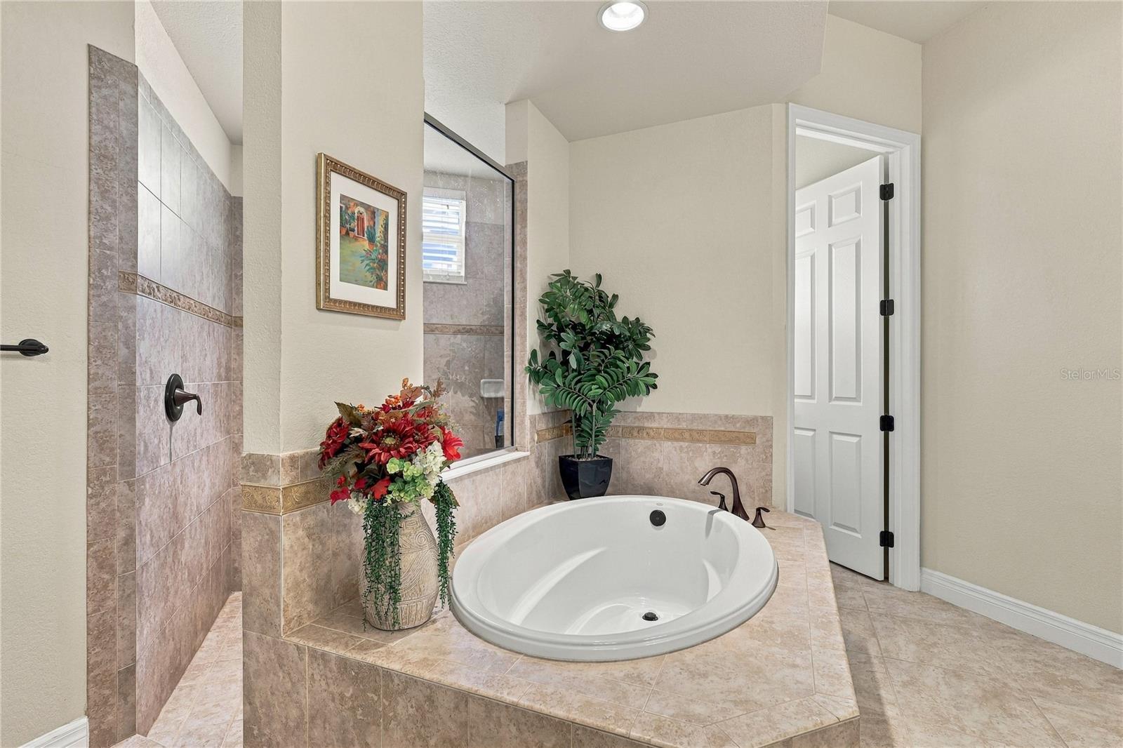 1645 CREEK NINE DR — photo 26
