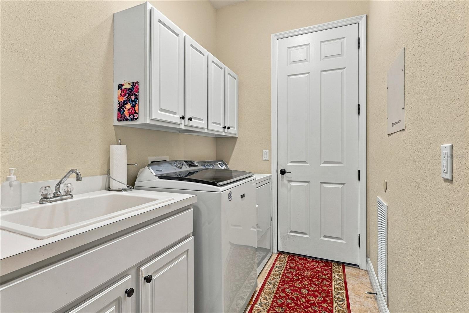 1645 CREEK NINE DR — photo 37