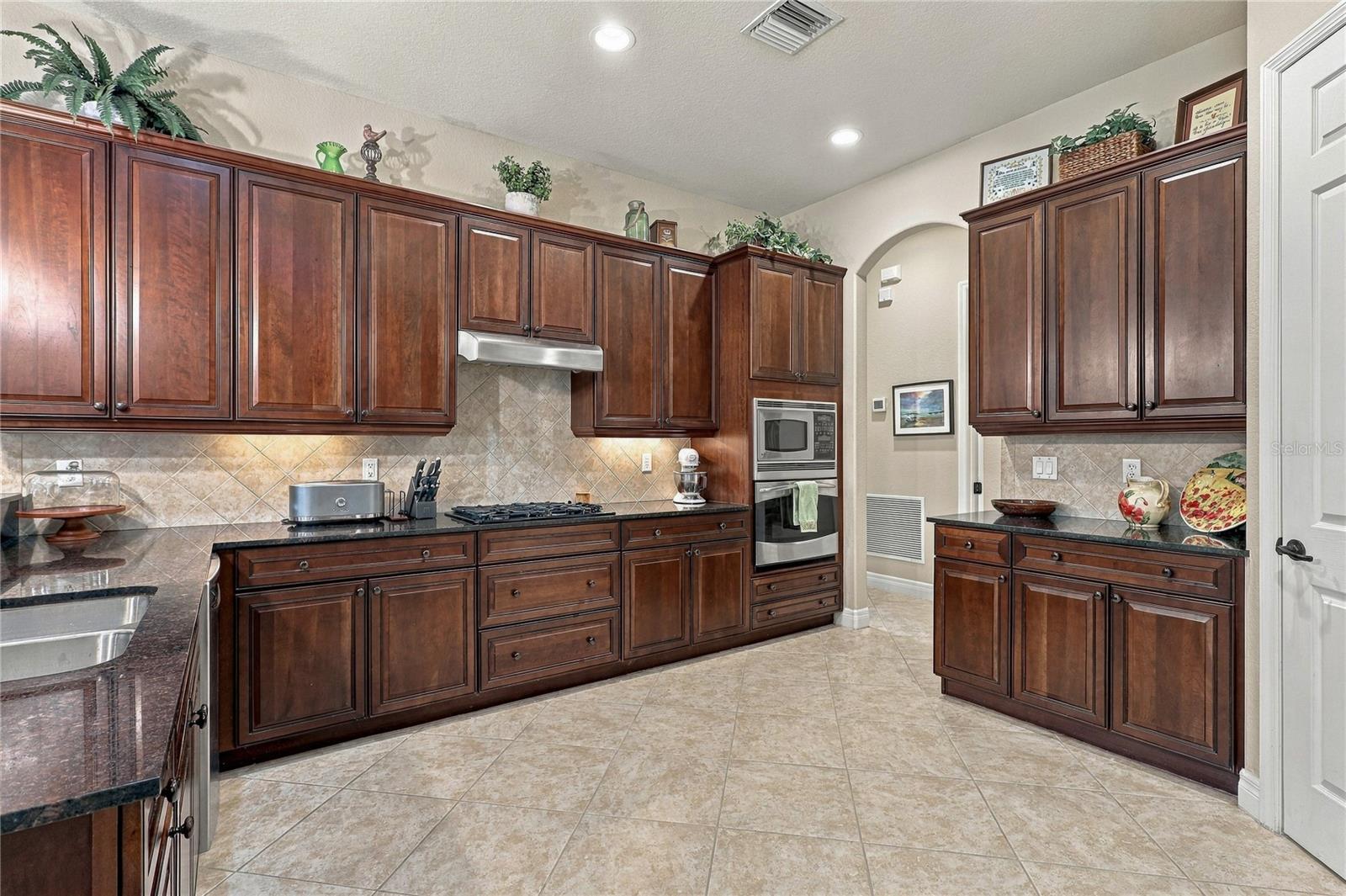 1645 CREEK NINE DR — photo 15
