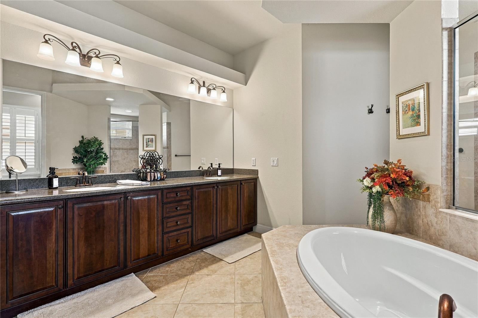 1645 CREEK NINE DR — photo 25
