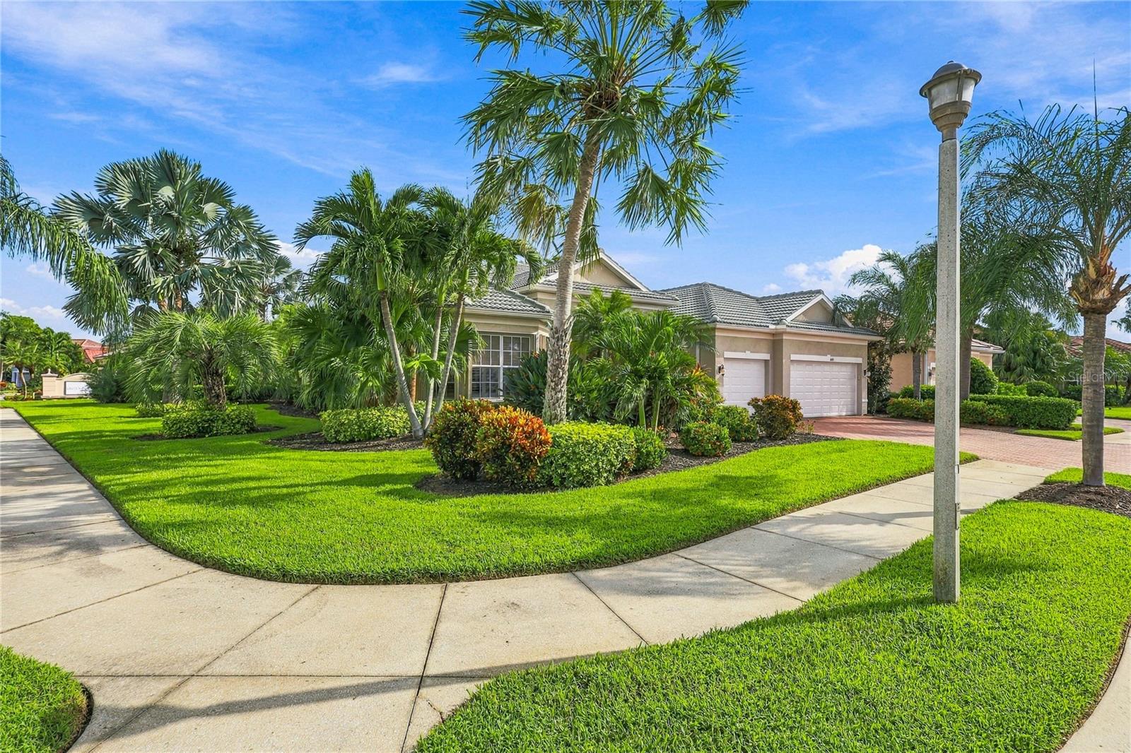 1645 CREEK NINE DR — photo 49