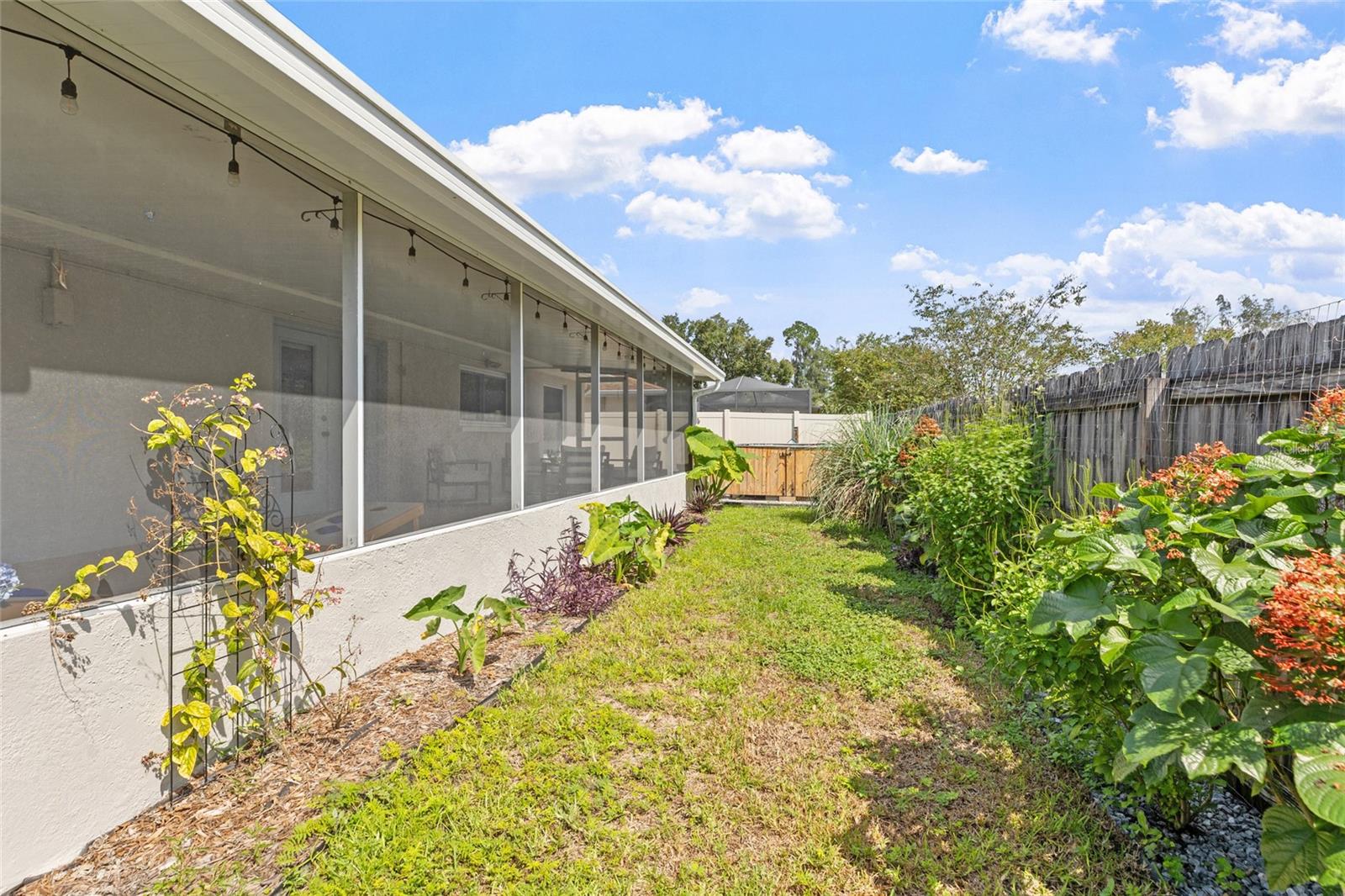 1920 CHENEY CT — photo 35