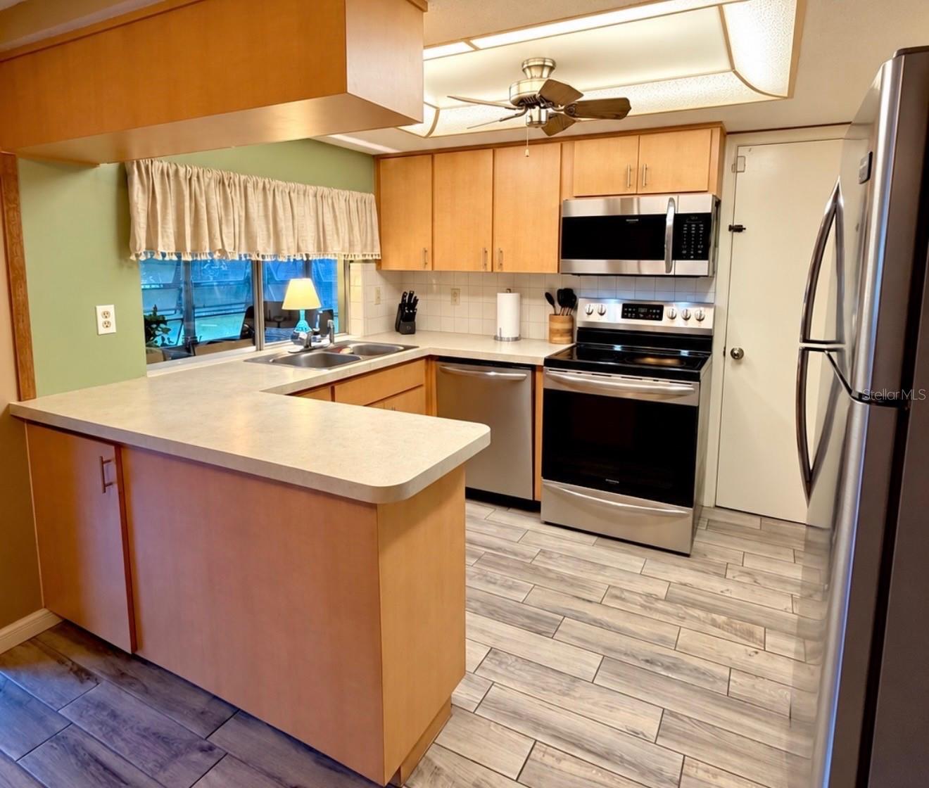 8401 MILL CREEK LN — photo 8