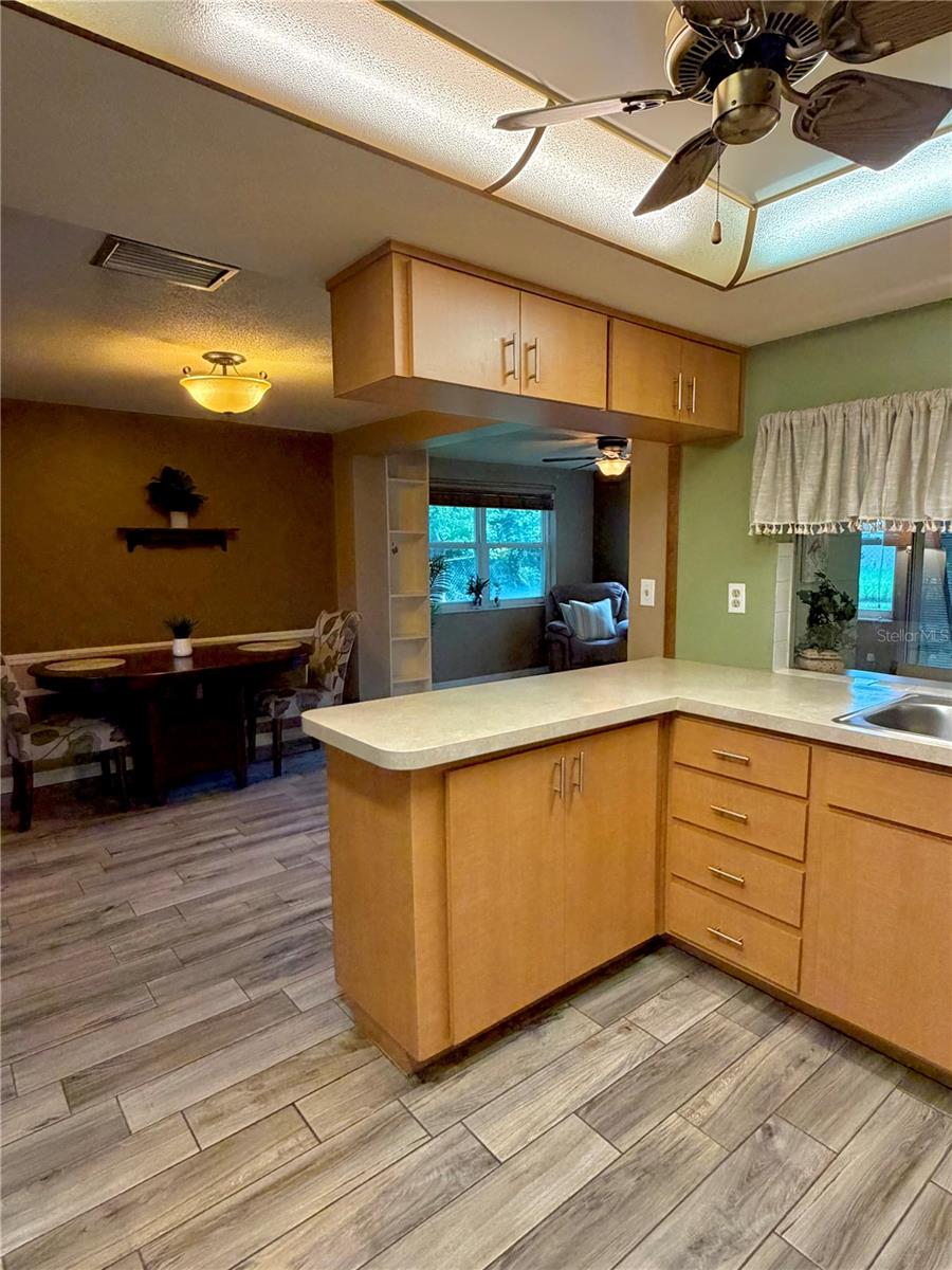 8401 MILL CREEK LN — photo 10