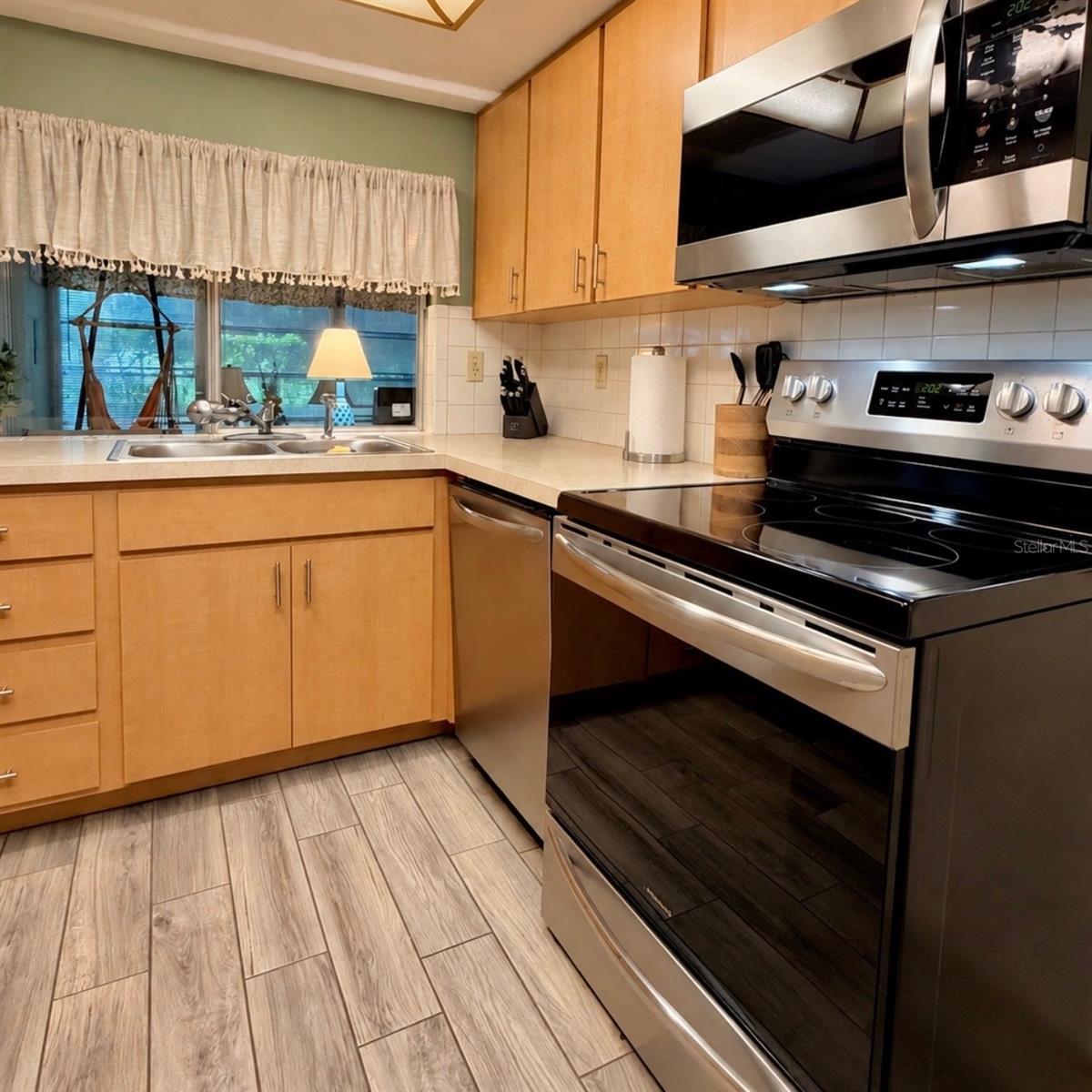 8401 MILL CREEK LN — photo 11