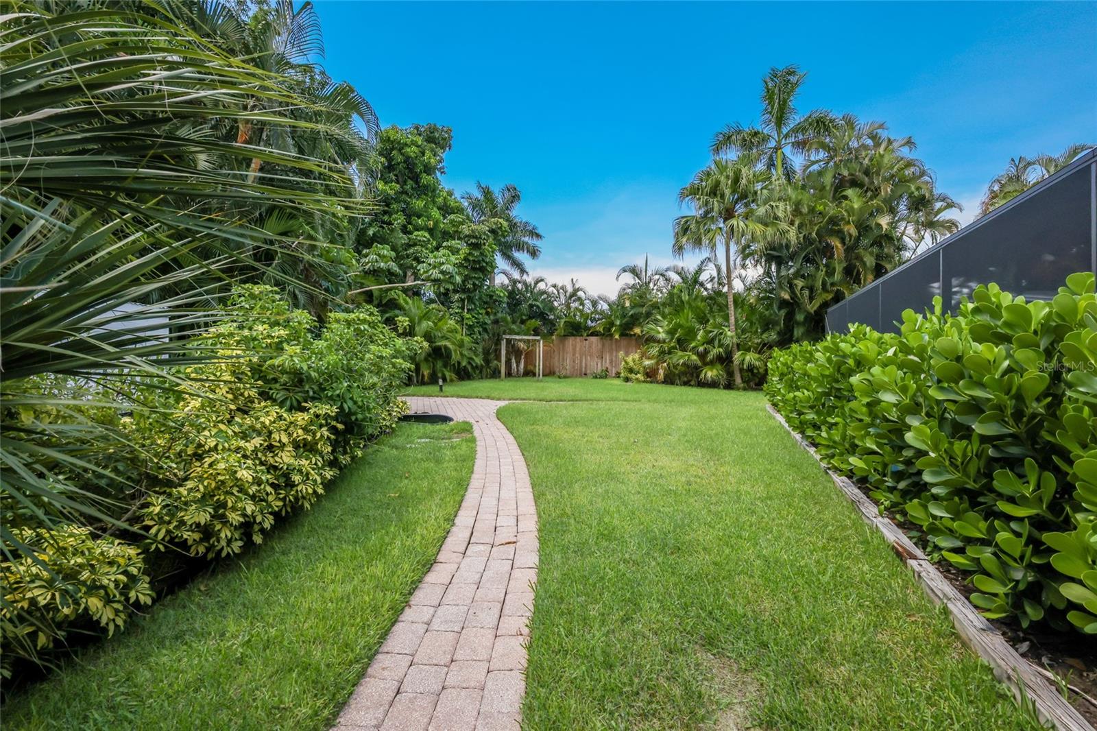 4131 RIVERVIEW BLVD — photo 41