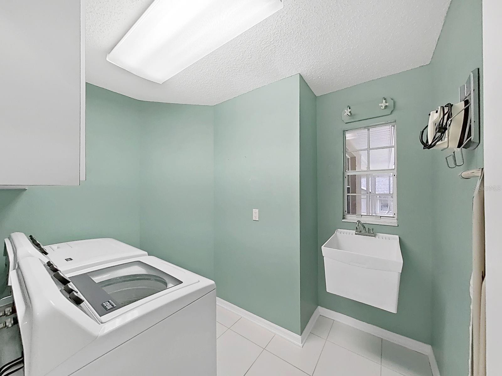 611 TOMOKA DR — photo 37
